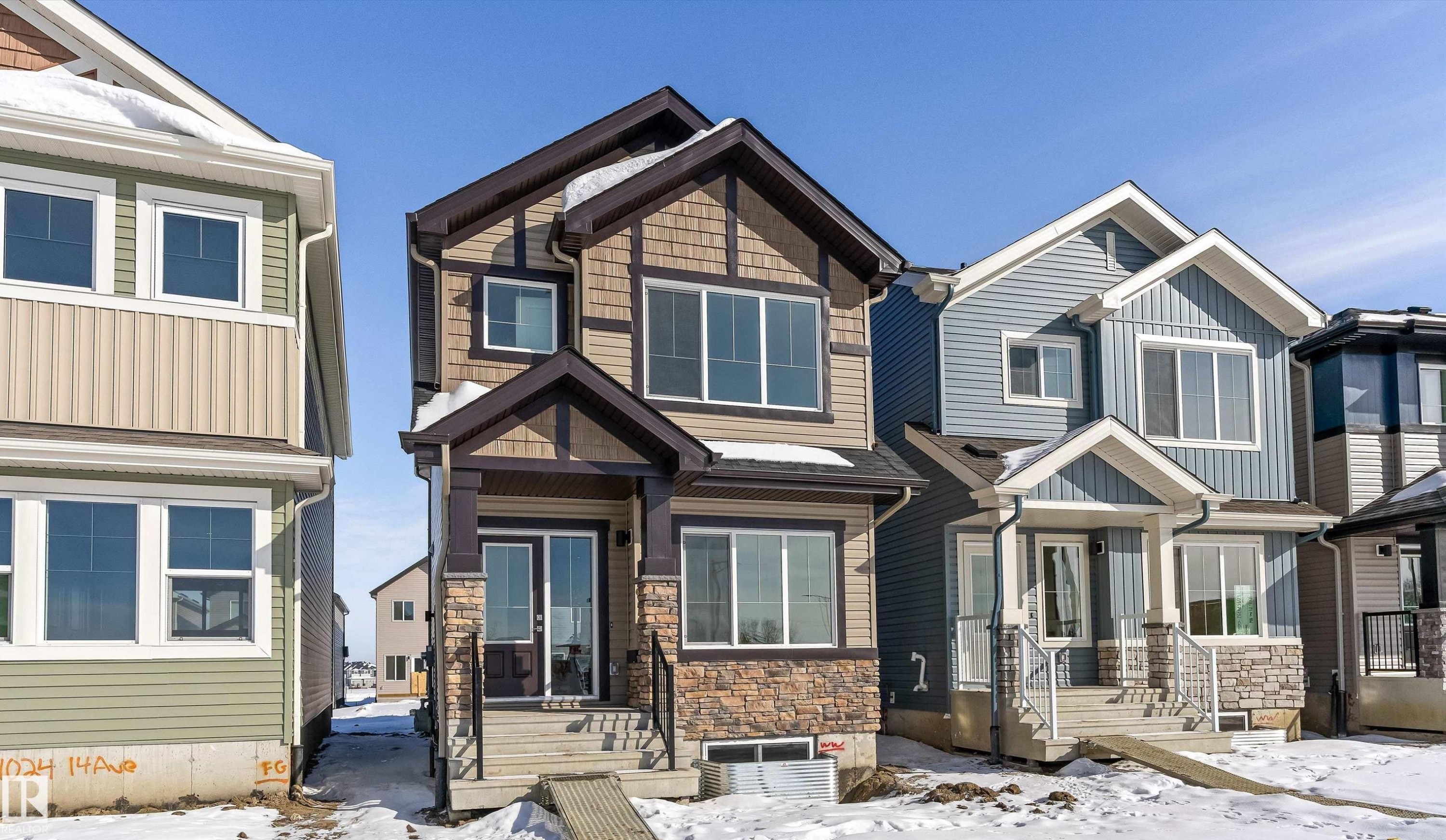 1020 14 Avenue Nw, Edmonton, AB - Outdoor With Facade