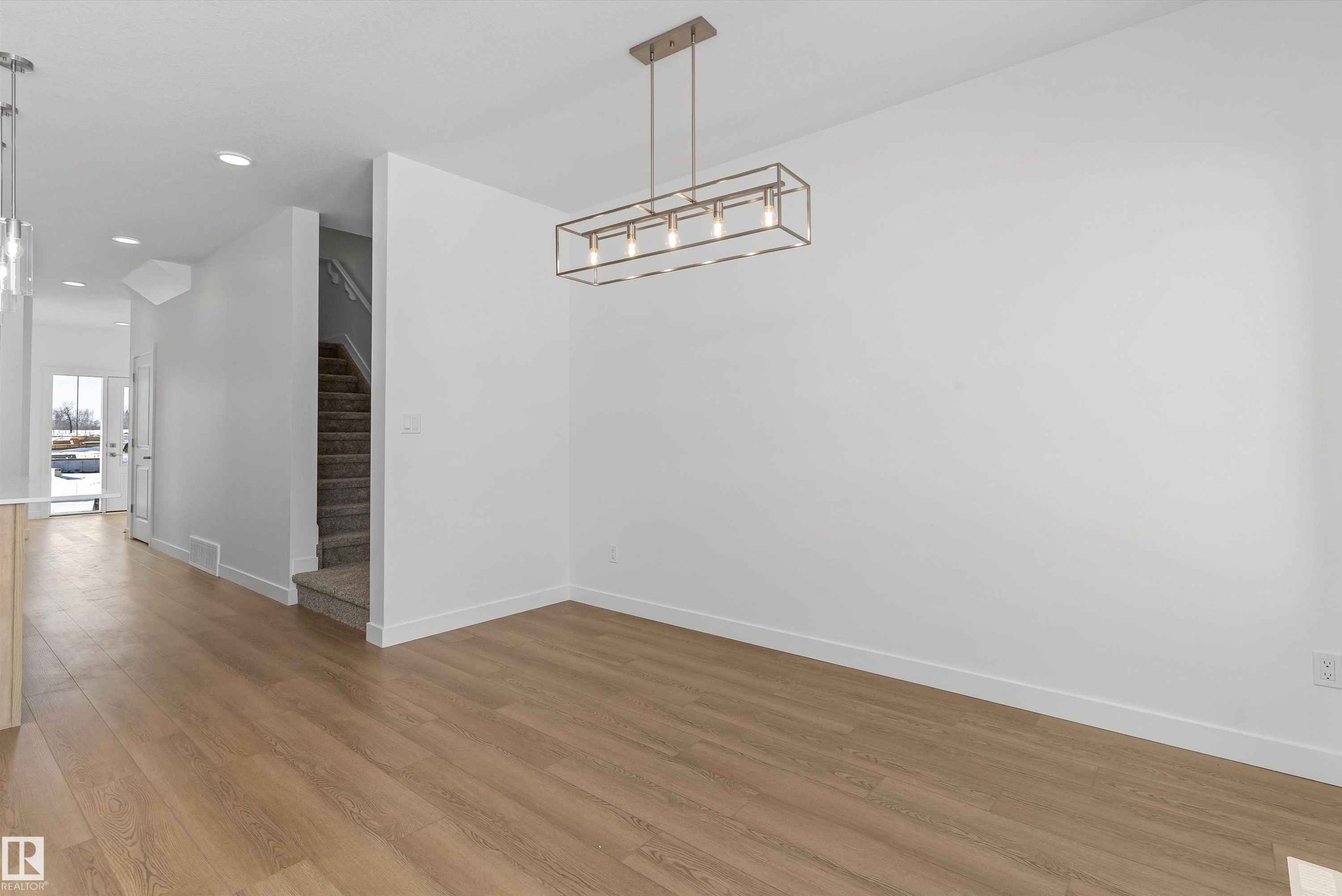 1020 14 Avenue Nw, Edmonton, AB - Indoor Photo Showing Other Room