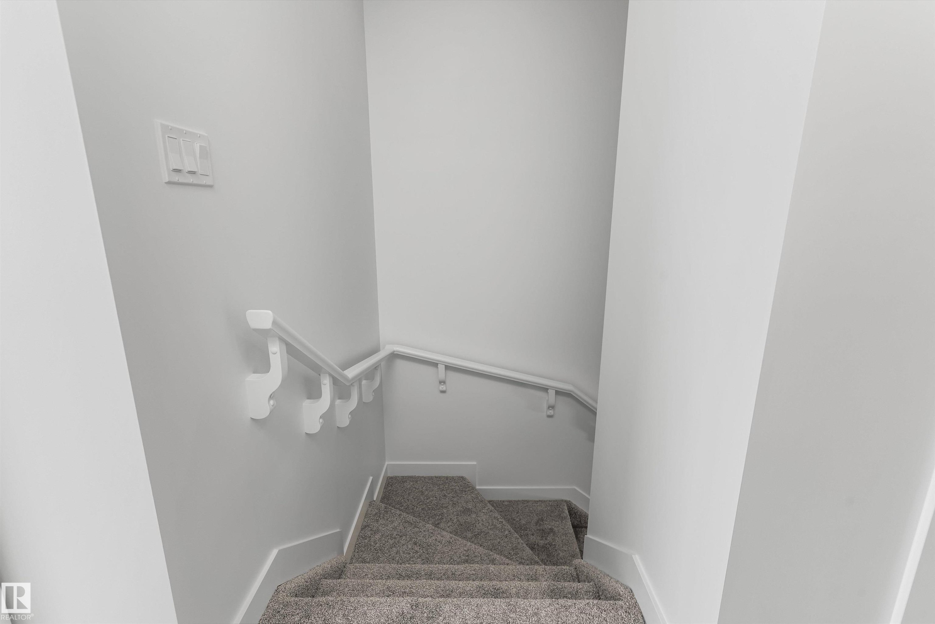 1020 14 Avenue Nw, Edmonton, AB - Indoor