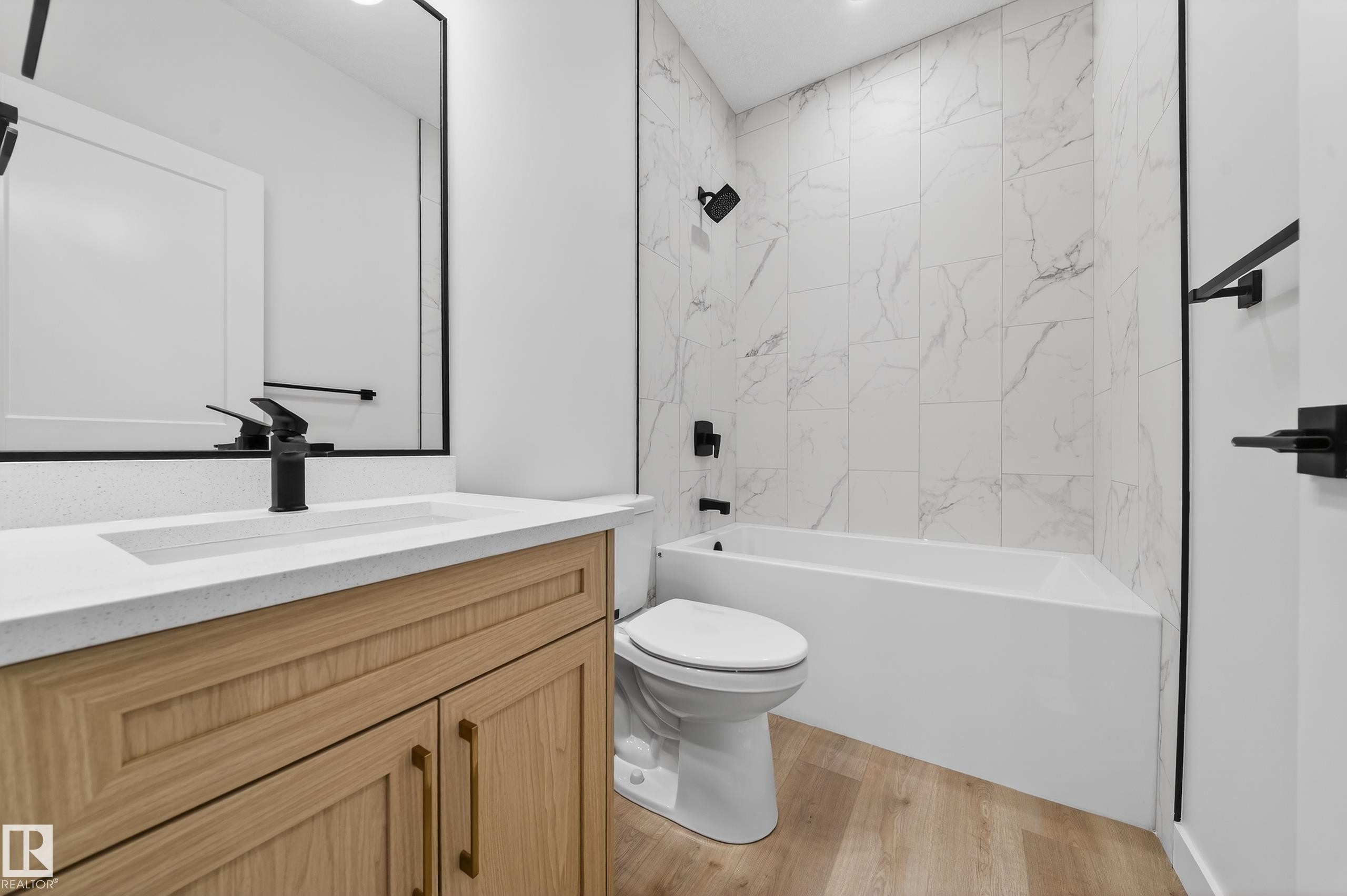 3325 Chickadee Drive, Edmonton, AB - Indoor Photo Showing Bathroom