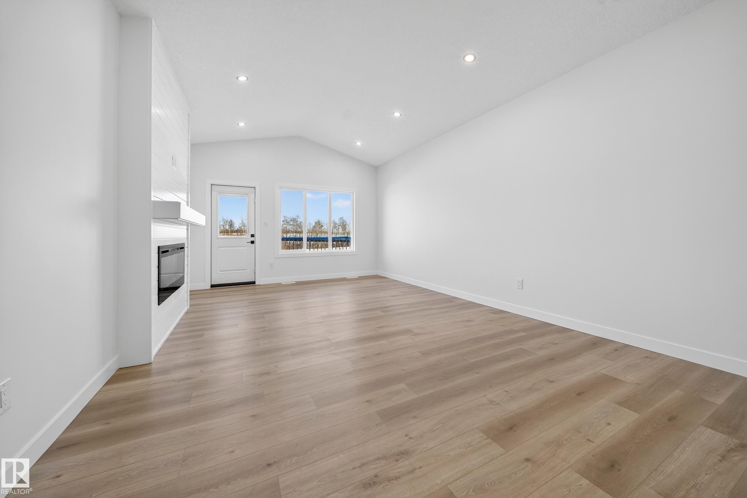 3325 Chickadee Drive, Edmonton, AB - Indoor Photo Showing Other Room