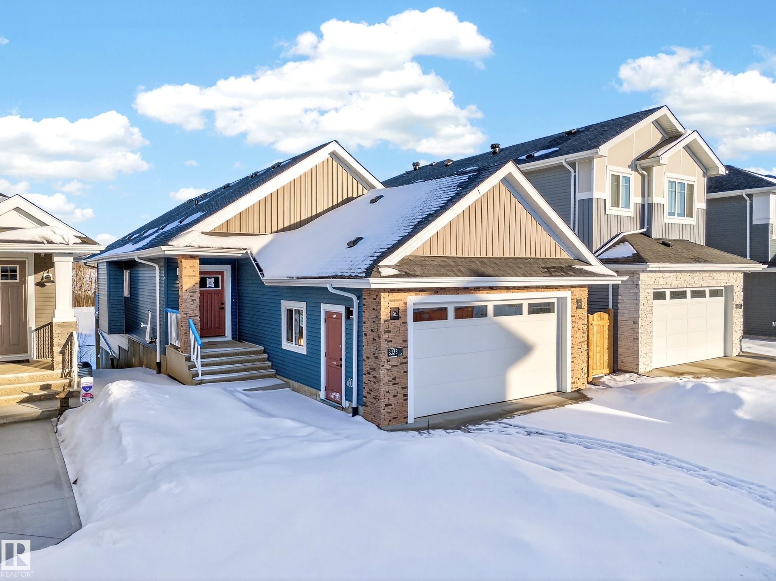 3325 Chickadee Drive, Edmonton, AB - Outdoor With Facade