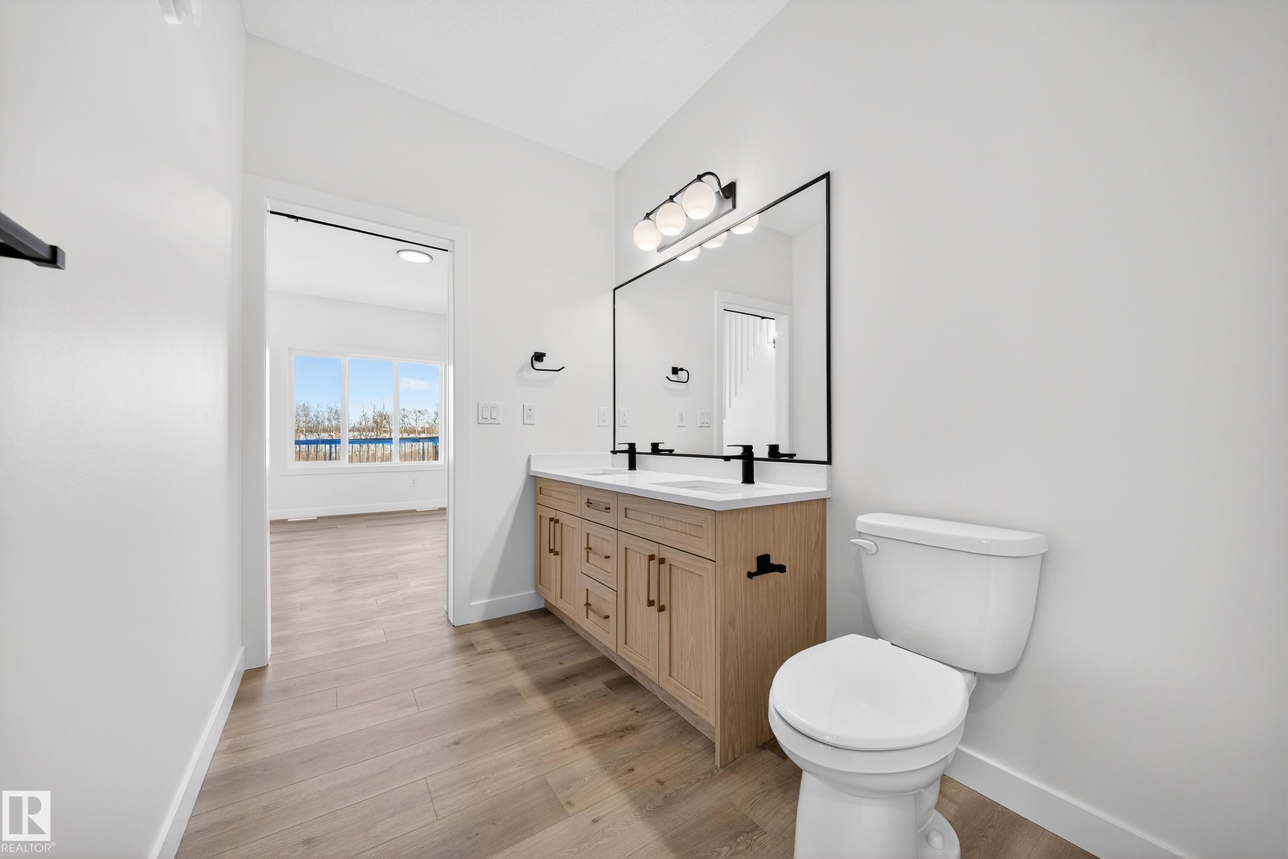 3325 Chickadee Drive, Edmonton, AB - Indoor Photo Showing Bathroom