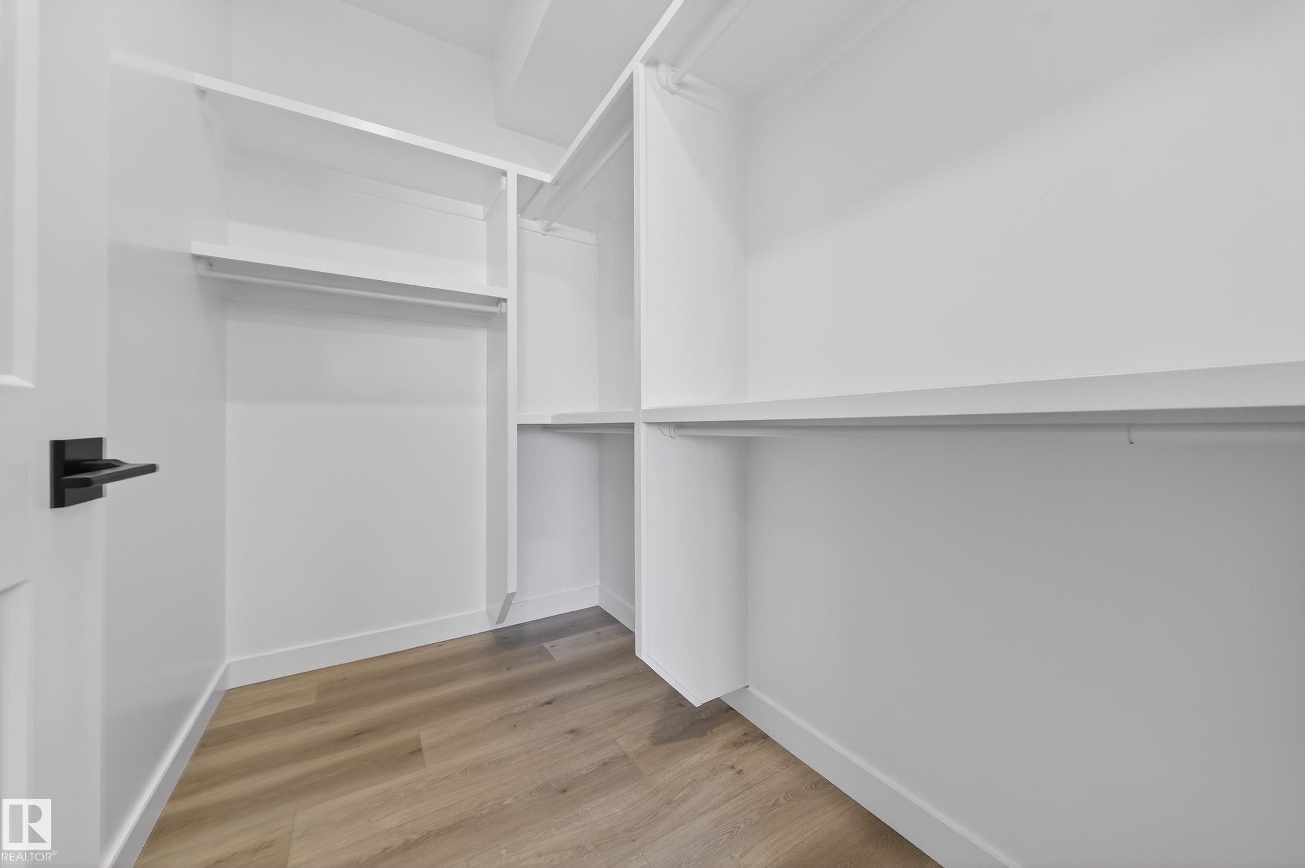 3325 Chickadee Drive, Edmonton, AB - Indoor With Storage