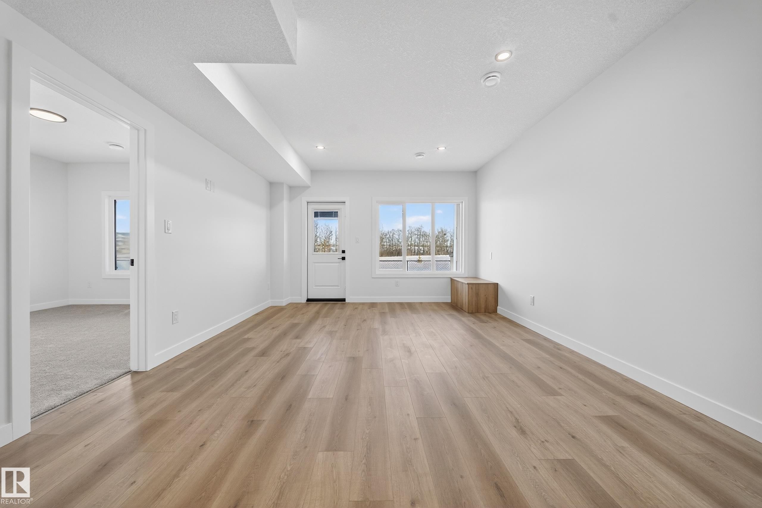 3325 Chickadee Drive, Edmonton, AB - Indoor Photo Showing Other Room