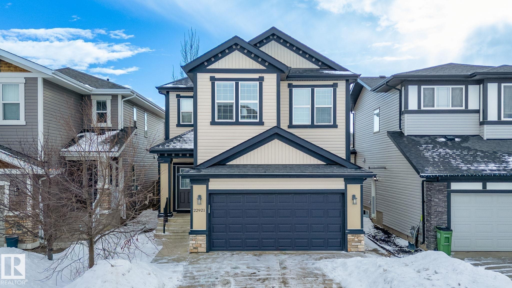 22921 94A Avenue, Edmonton, AB - Outdoor With Facade