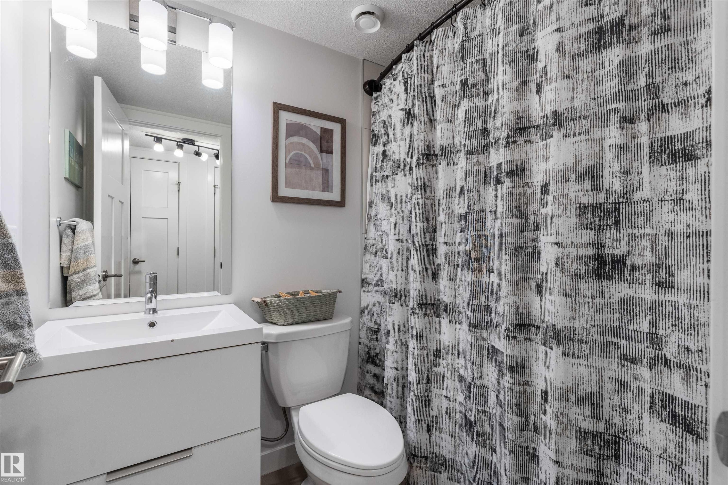146 Joyal Way, St. Albert, AB - Indoor Photo Showing Bathroom