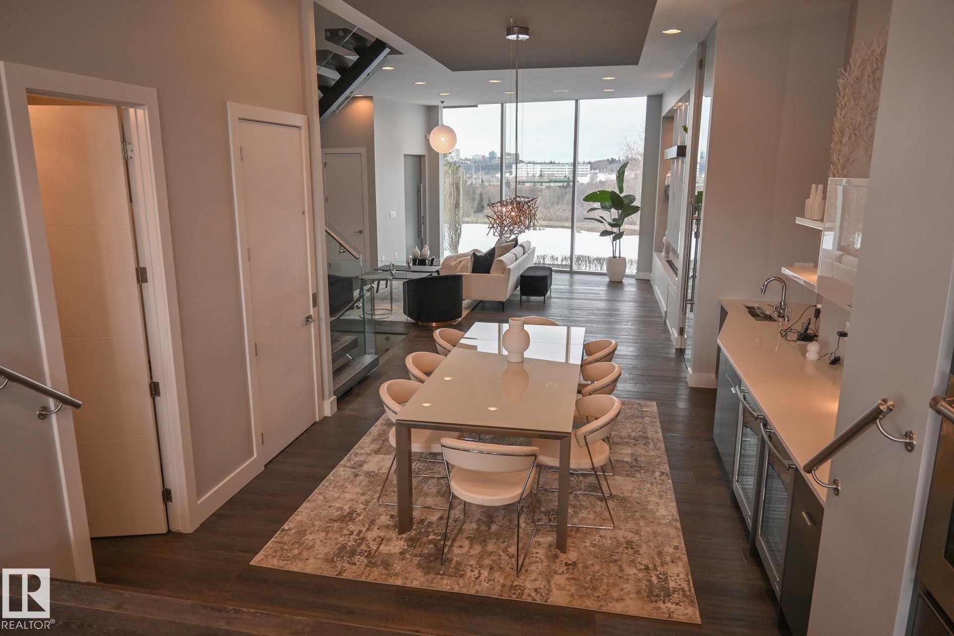9509 99B Street, Edmonton, AB - Indoor