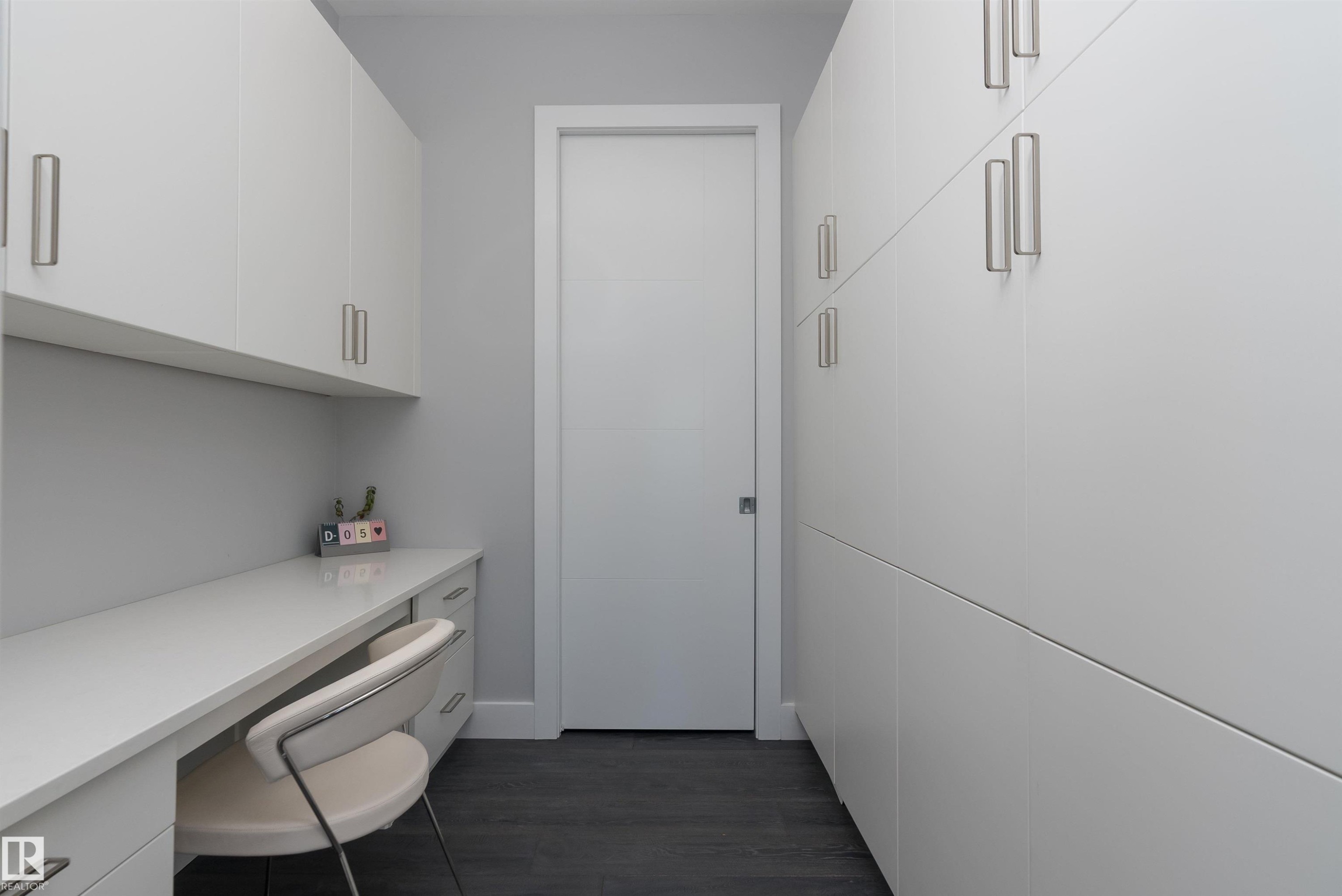 9509 99B Street, Edmonton, AB - Indoor Photo Showing Other Room