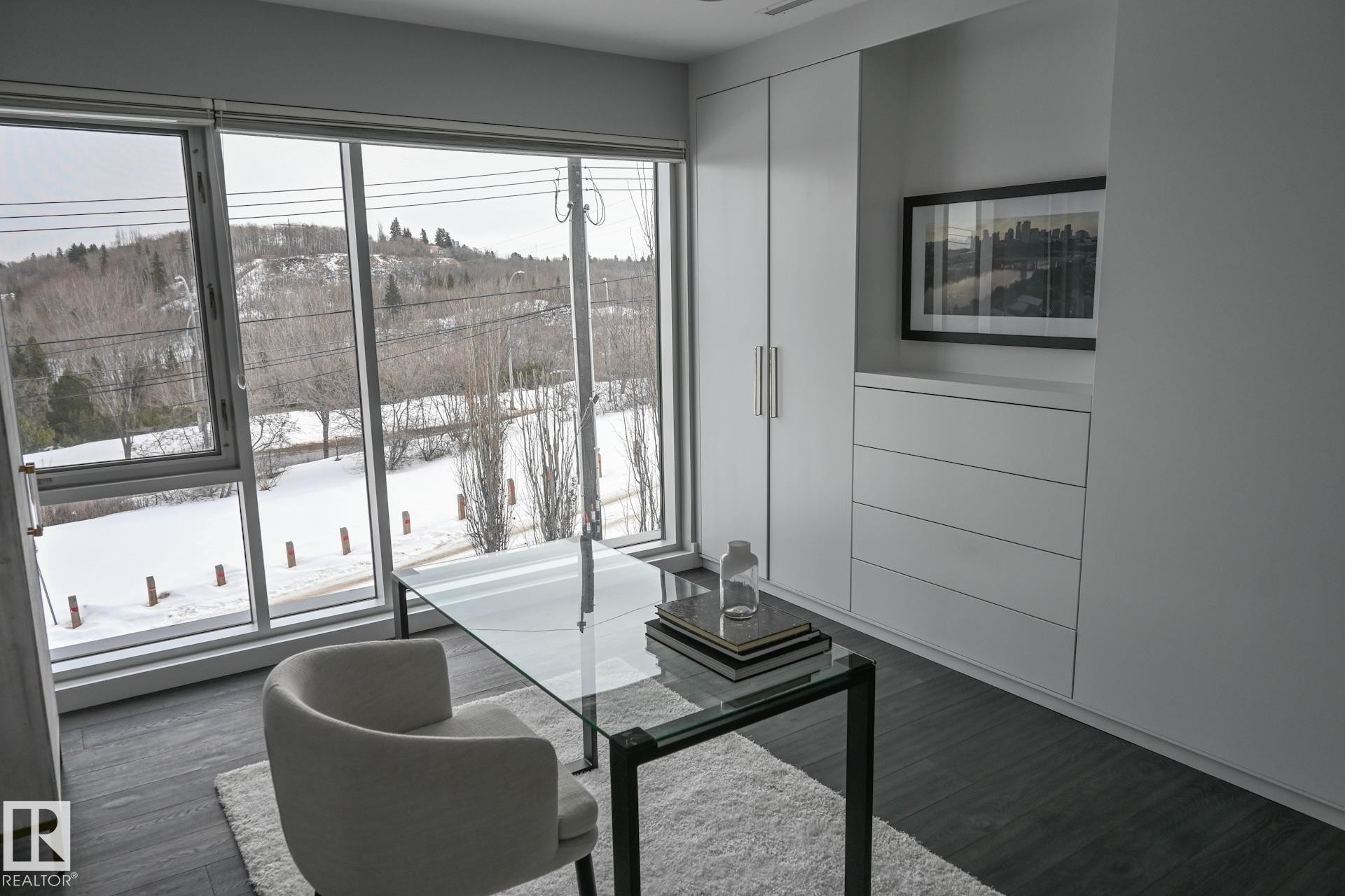 9509 99B Street, Edmonton, AB - Indoor