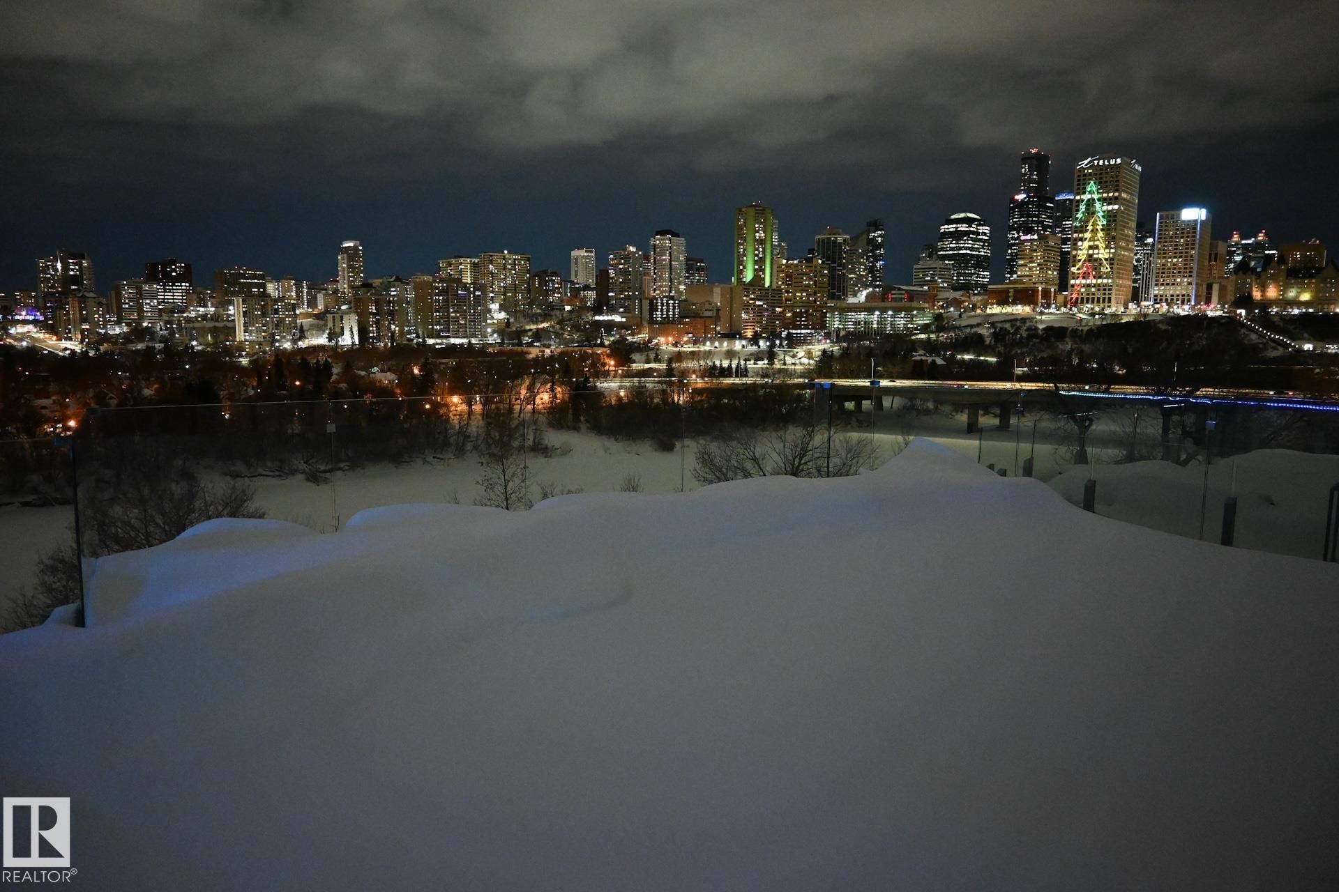 9509 99B Street, Edmonton, AB - Outdoor