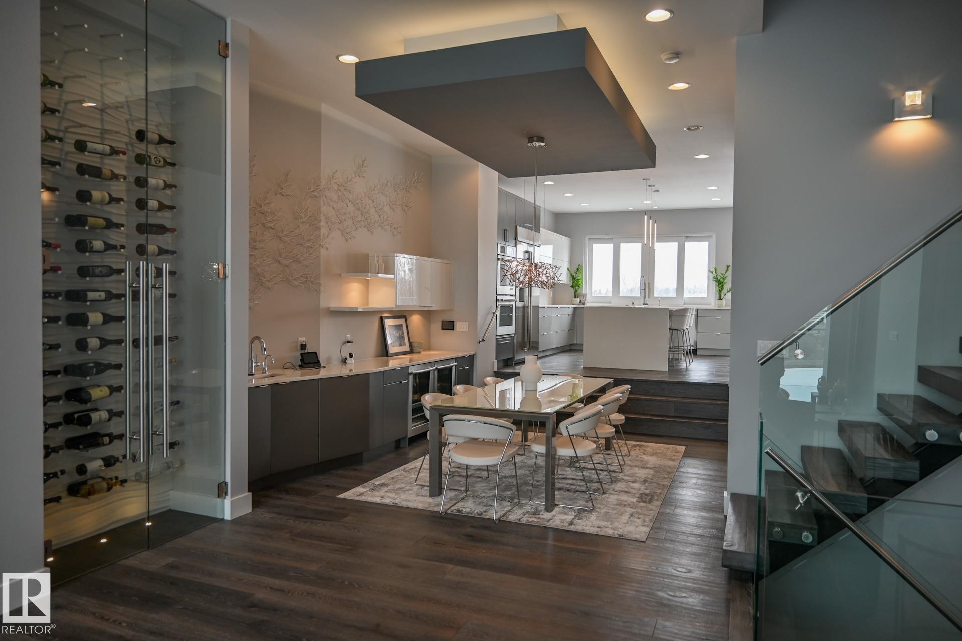 9509 99B Street, Edmonton, AB - Indoor