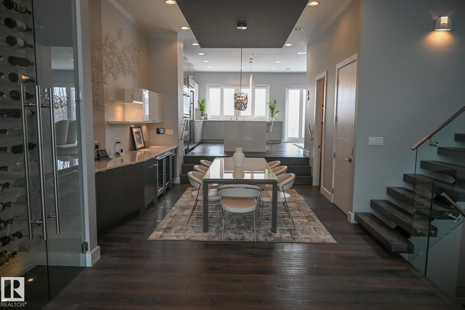9509 99B Street, Edmonton, AB - Indoor