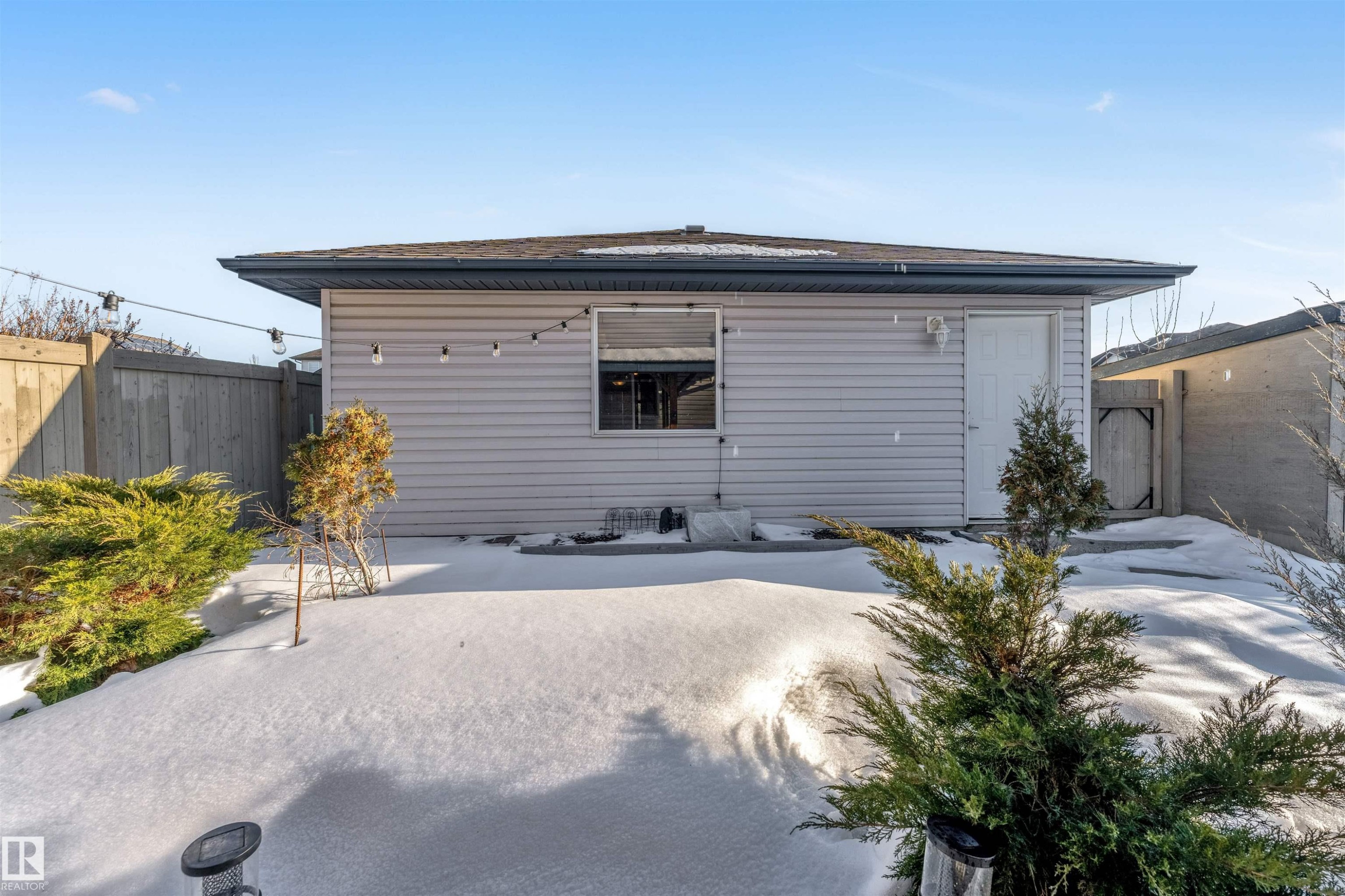 Snow covered property - 1157 37 Avenue, Edmonton, AB - Outdoor