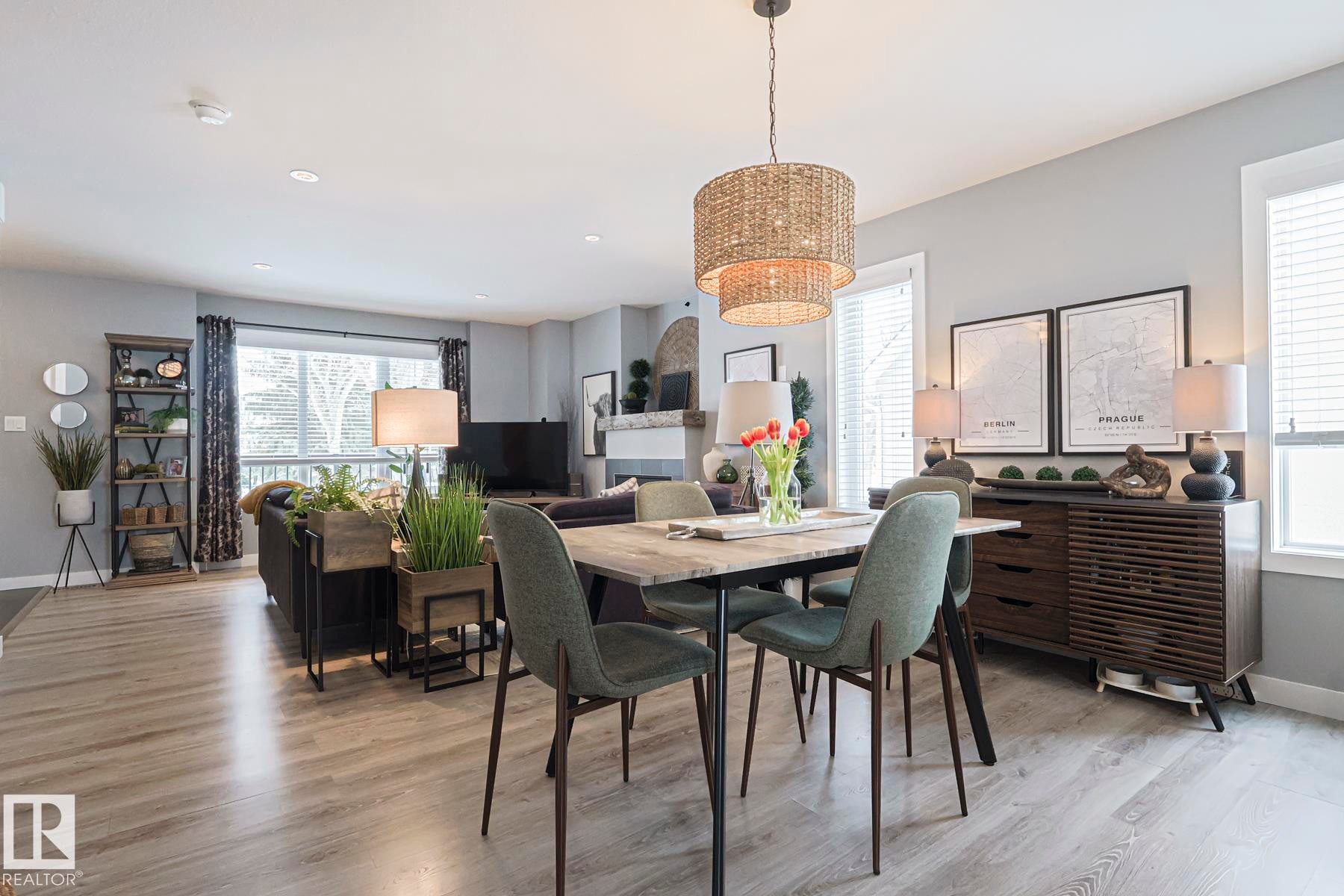 12209 103 Street, Edmonton, AB - Indoor Photo Showing Dining Room