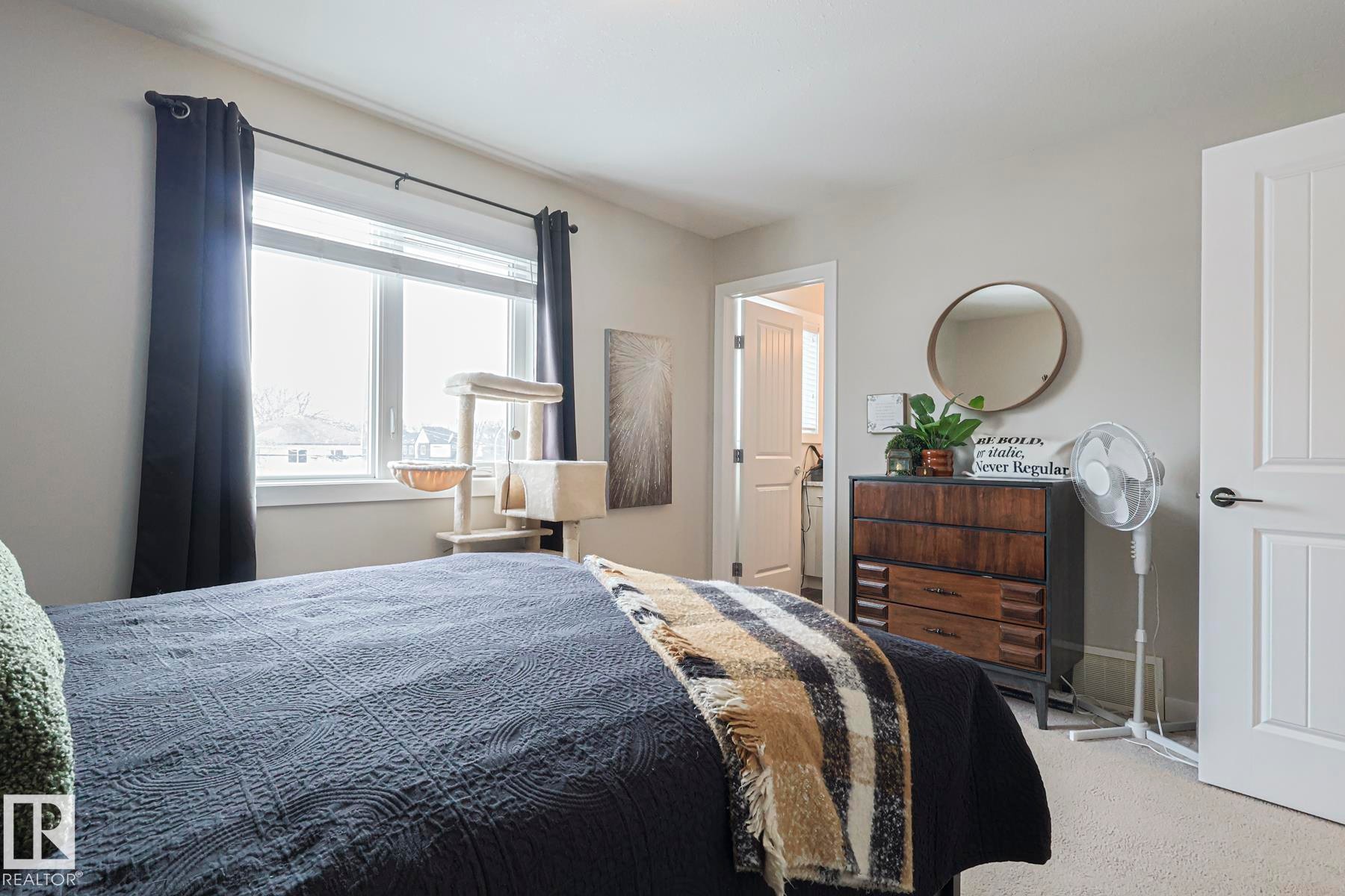 12209 103 Street, Edmonton, AB - Indoor Photo Showing Bedroom