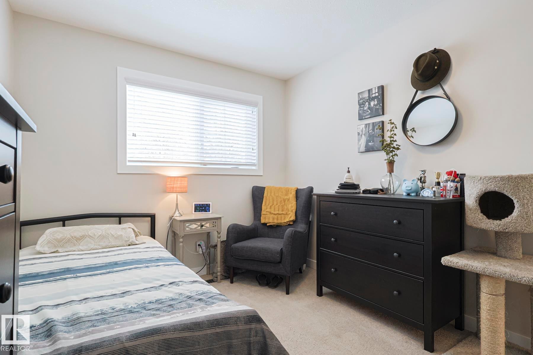 12209 103 Street, Edmonton, AB - Indoor Photo Showing Bedroom