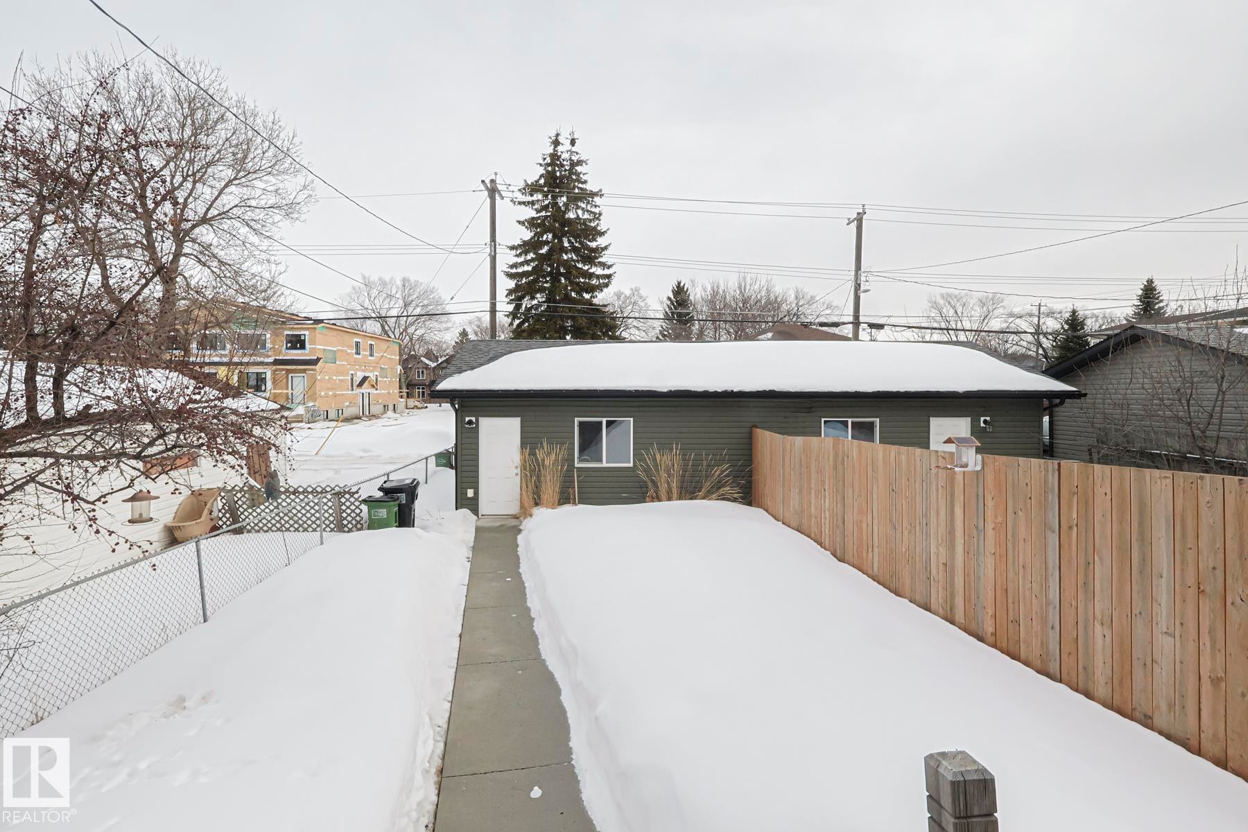 12209 103 Street, Edmonton, AB - Outdoor