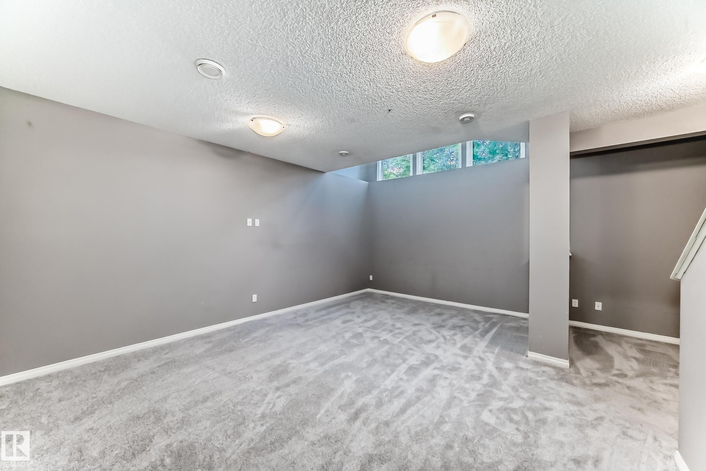 3116 Arthurs Crescent, Edmonton, AB - Indoor Photo Showing Other Room