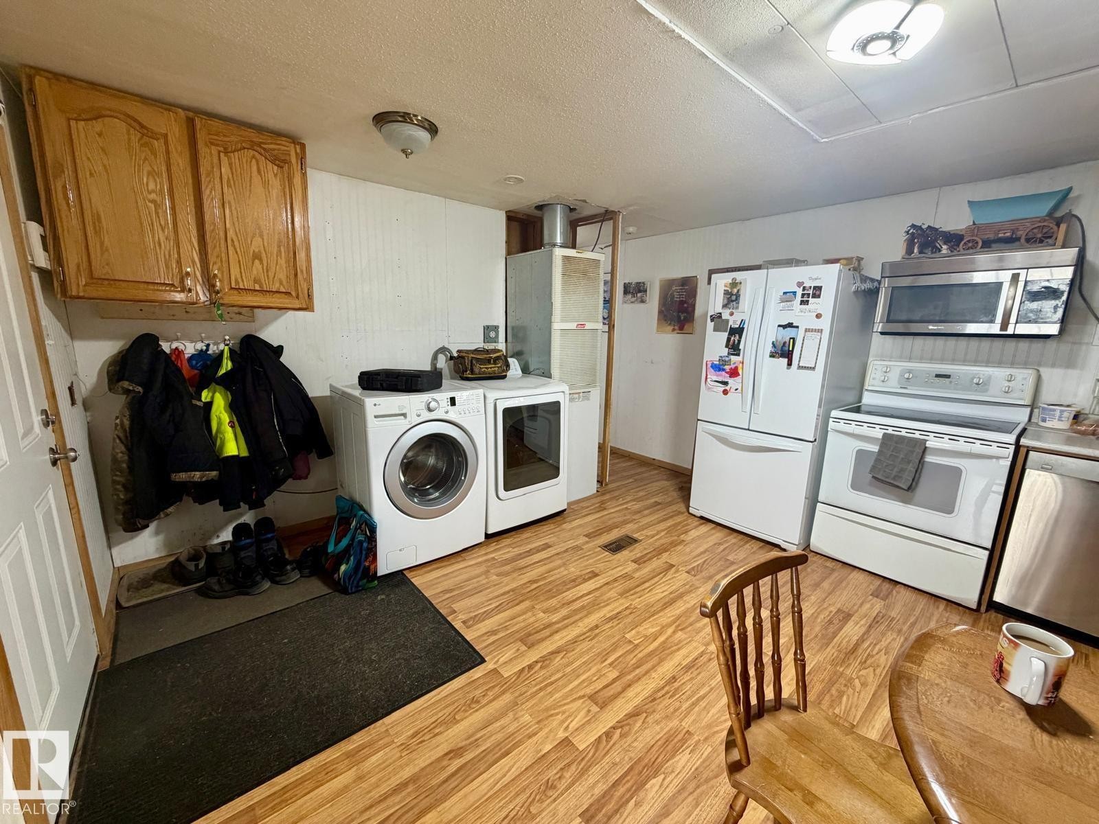218 Hwy 13 E, Alder Flats, AB