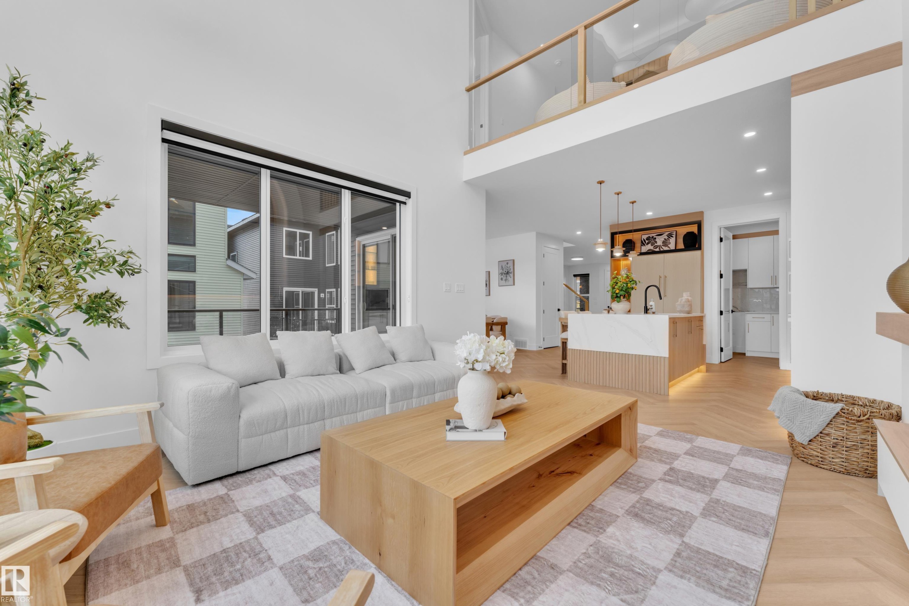 8458 Mayday Link Sw, Edmonton, AB - Indoor Photo Showing Living Room