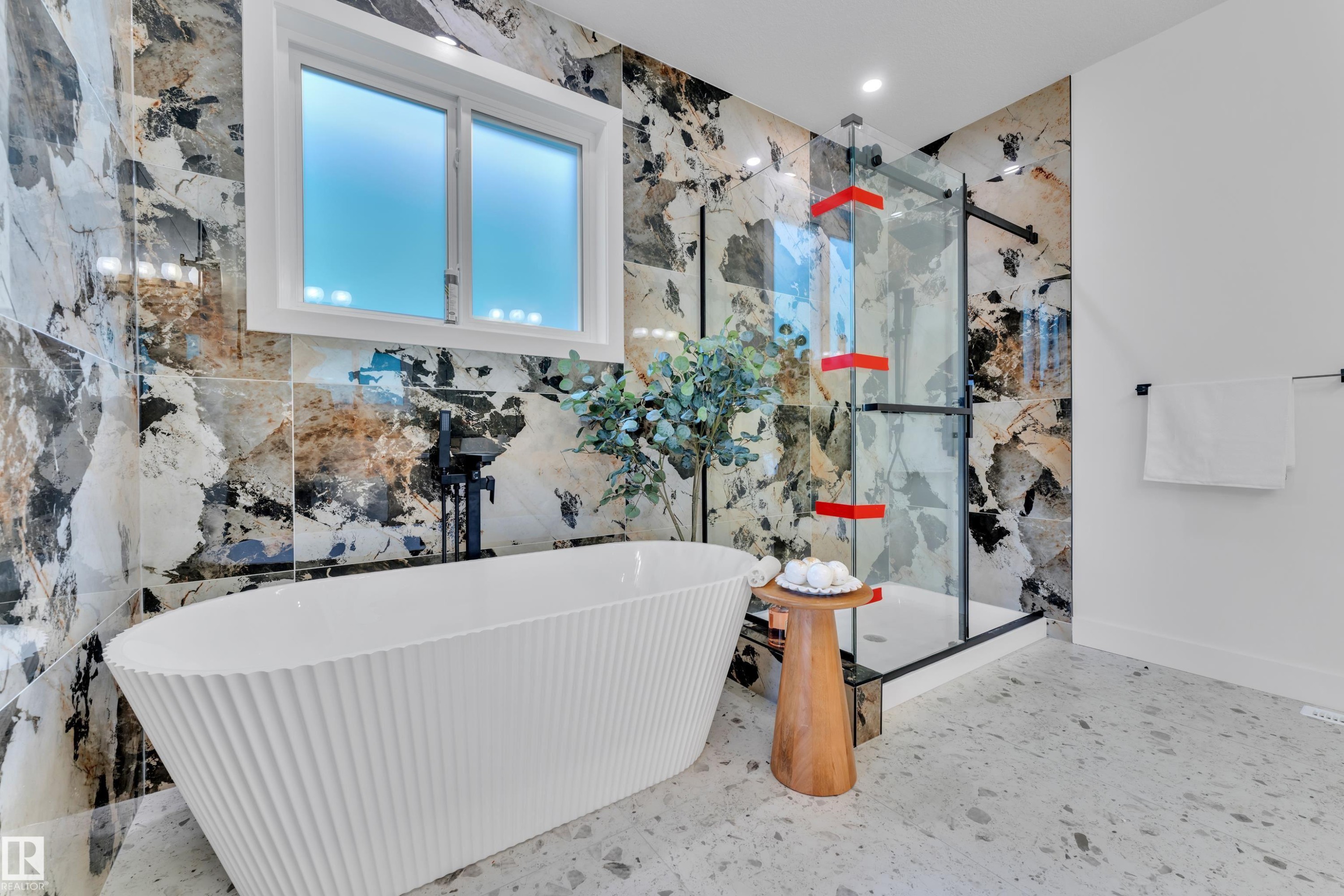 8458 Mayday Link Sw, Edmonton, AB - Indoor