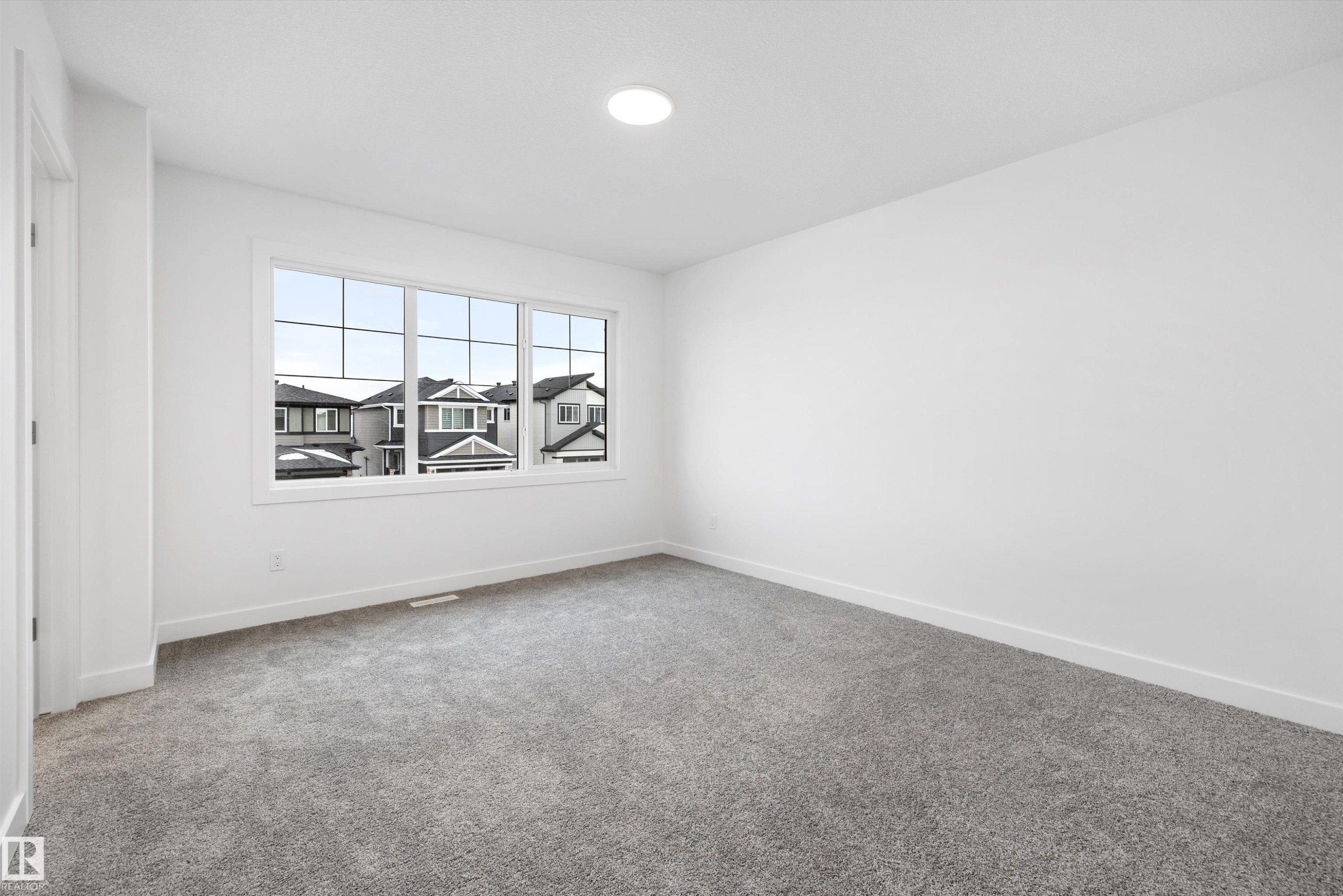 8732 183 Avenue Nw, Edmonton, AB - Indoor Photo Showing Other Room