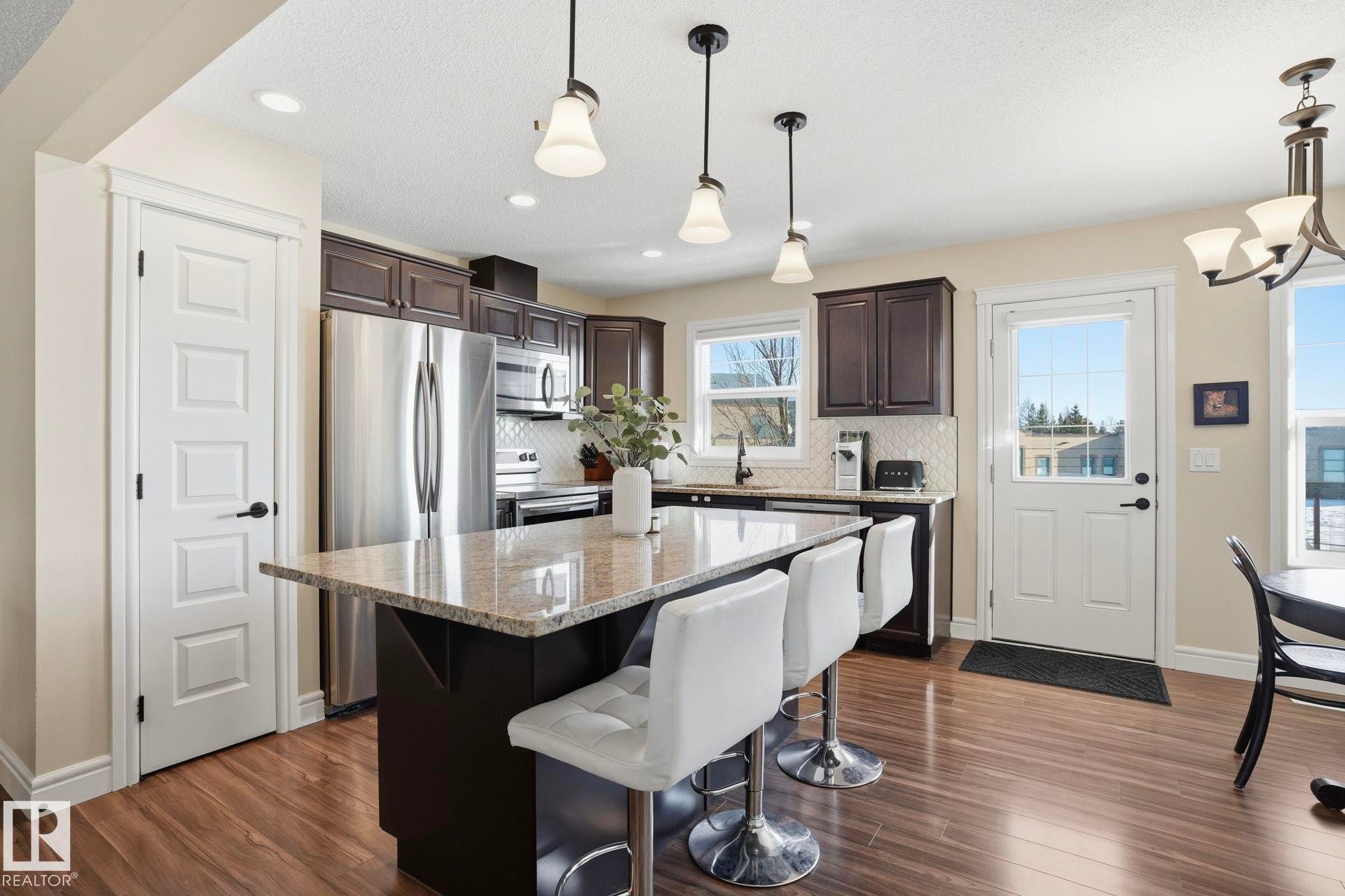 10 330 Bulyea Road, Edmonton, AB - Indoor