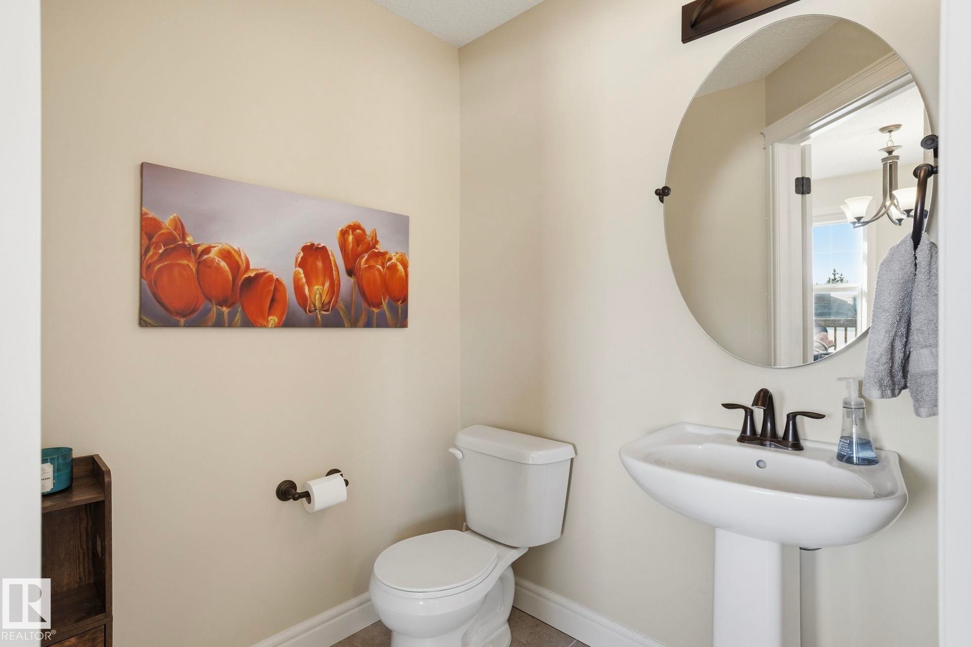 10 330 Bulyea Road, Edmonton, AB - Indoor Photo Showing Bathroom