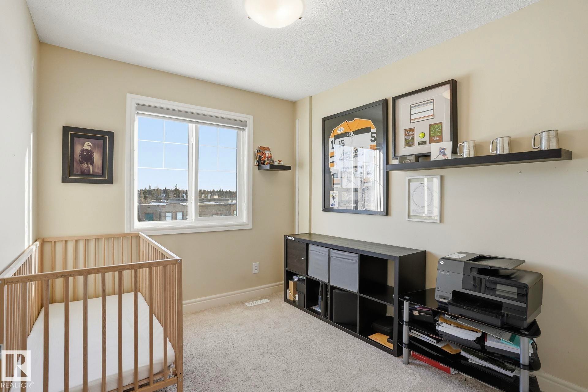 10 330 Bulyea Road, Edmonton, AB - Indoor