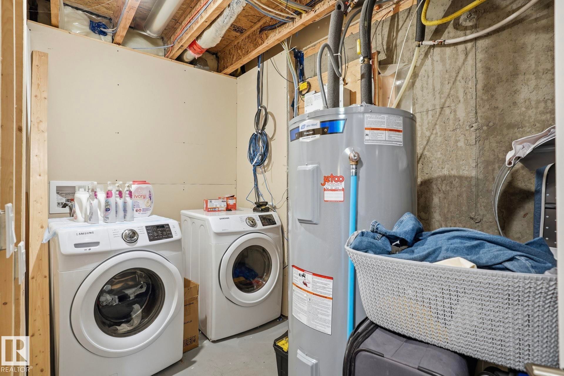 10 330 Bulyea Road, Edmonton, AB - Indoor Photo Showing Laundry Room
