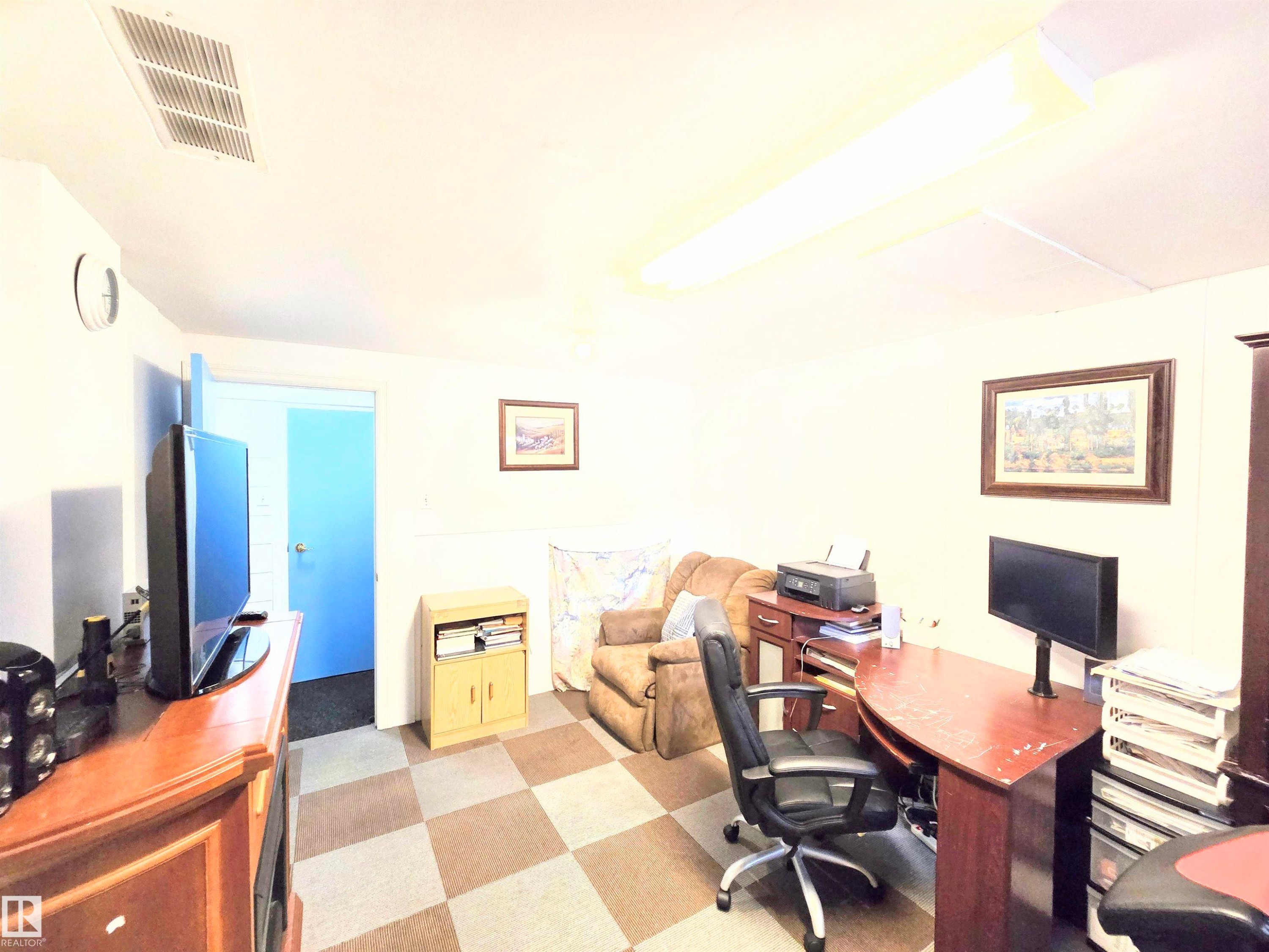 Office area featuring light floors - 80 Amberly Crest, Edmonton, AB - Indoor Photo Showing Office
