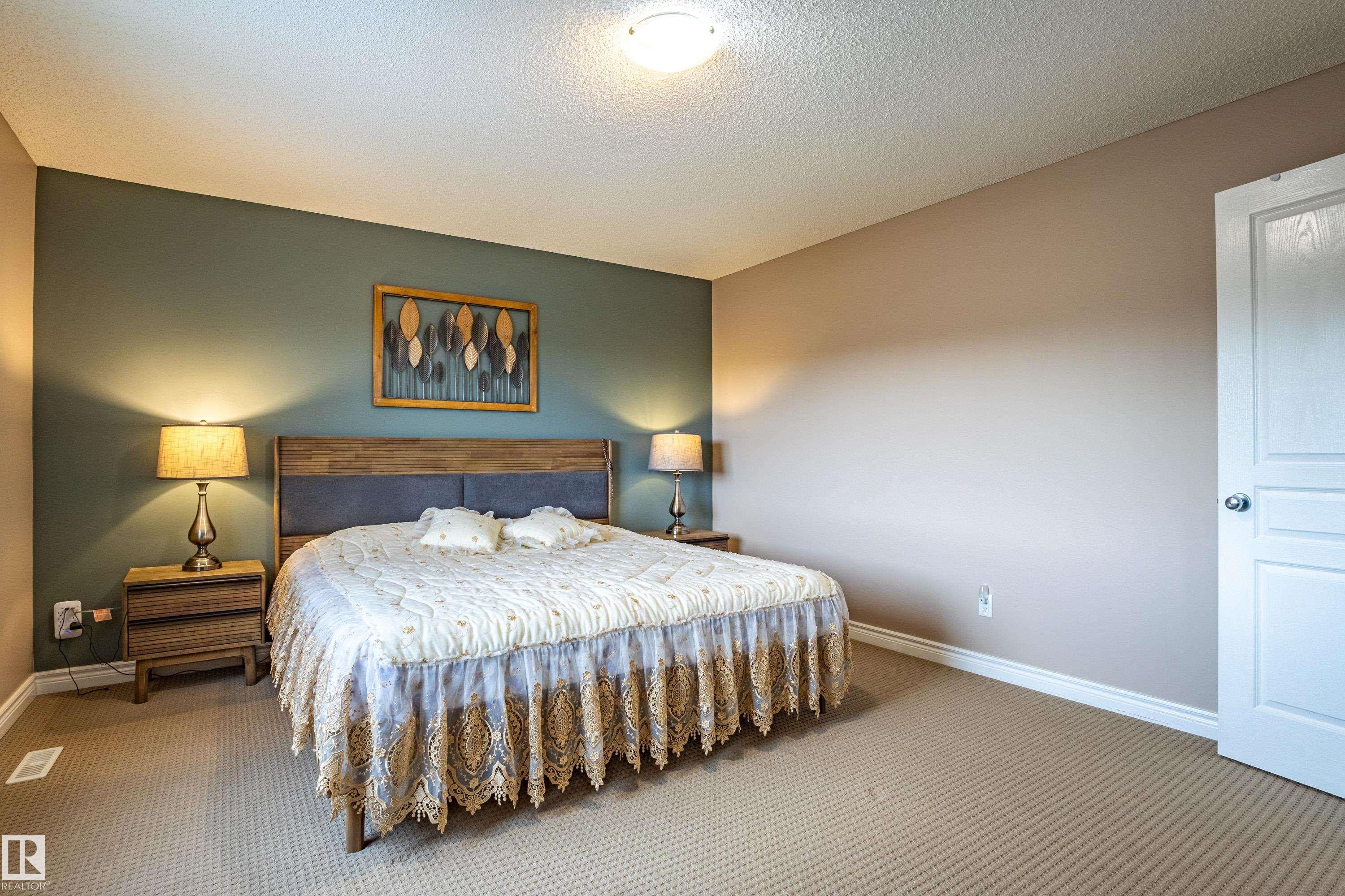 2721 Miles Place, Edmonton, AB - Indoor Photo Showing Bedroom