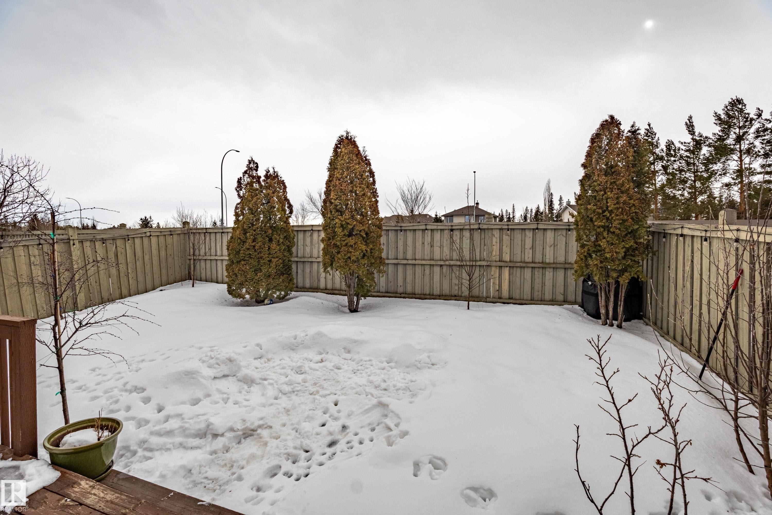 2721 Miles Place, Edmonton, AB - Outdoor