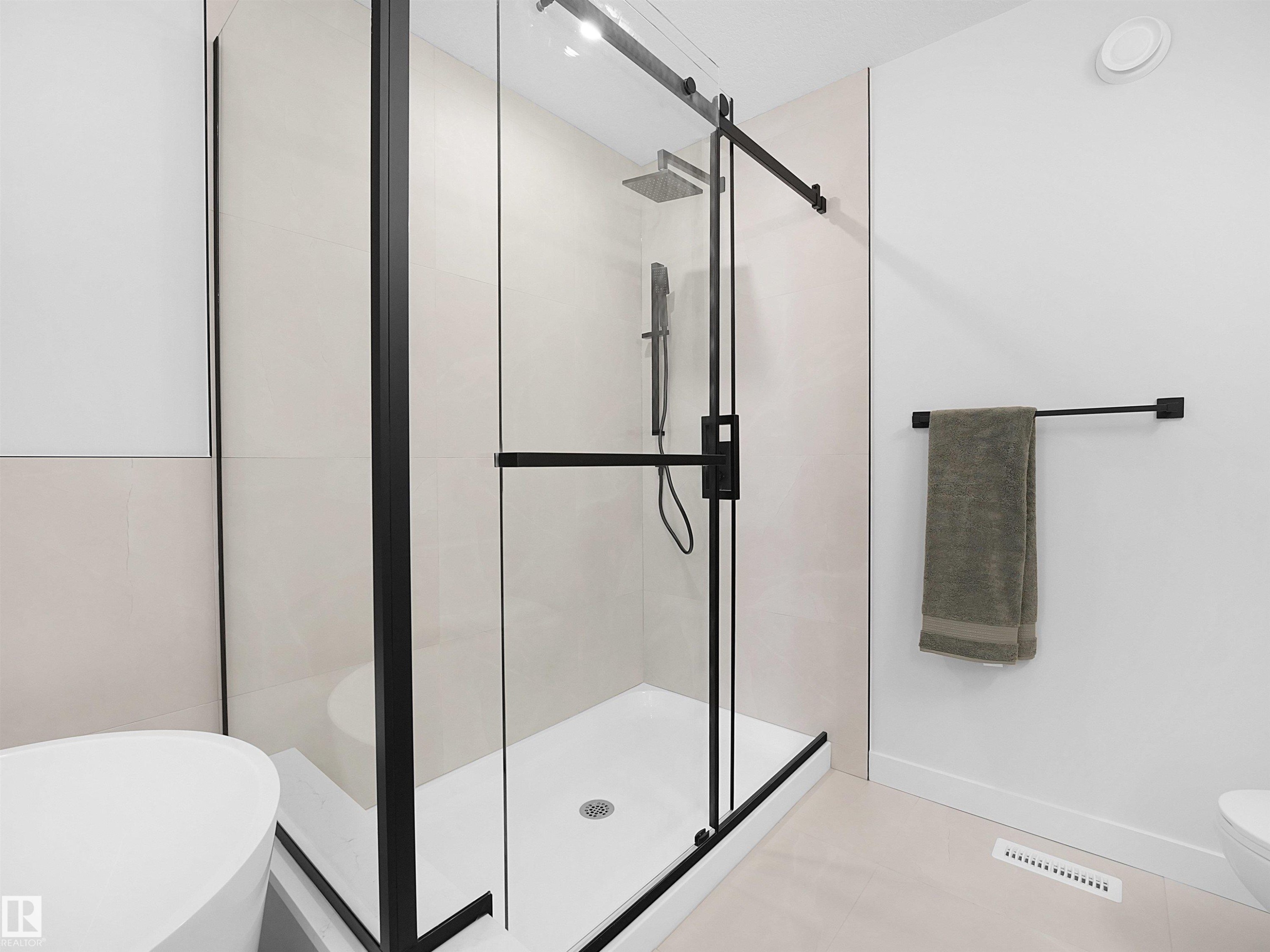 945 Elderberry Landing, Edmonton, AB