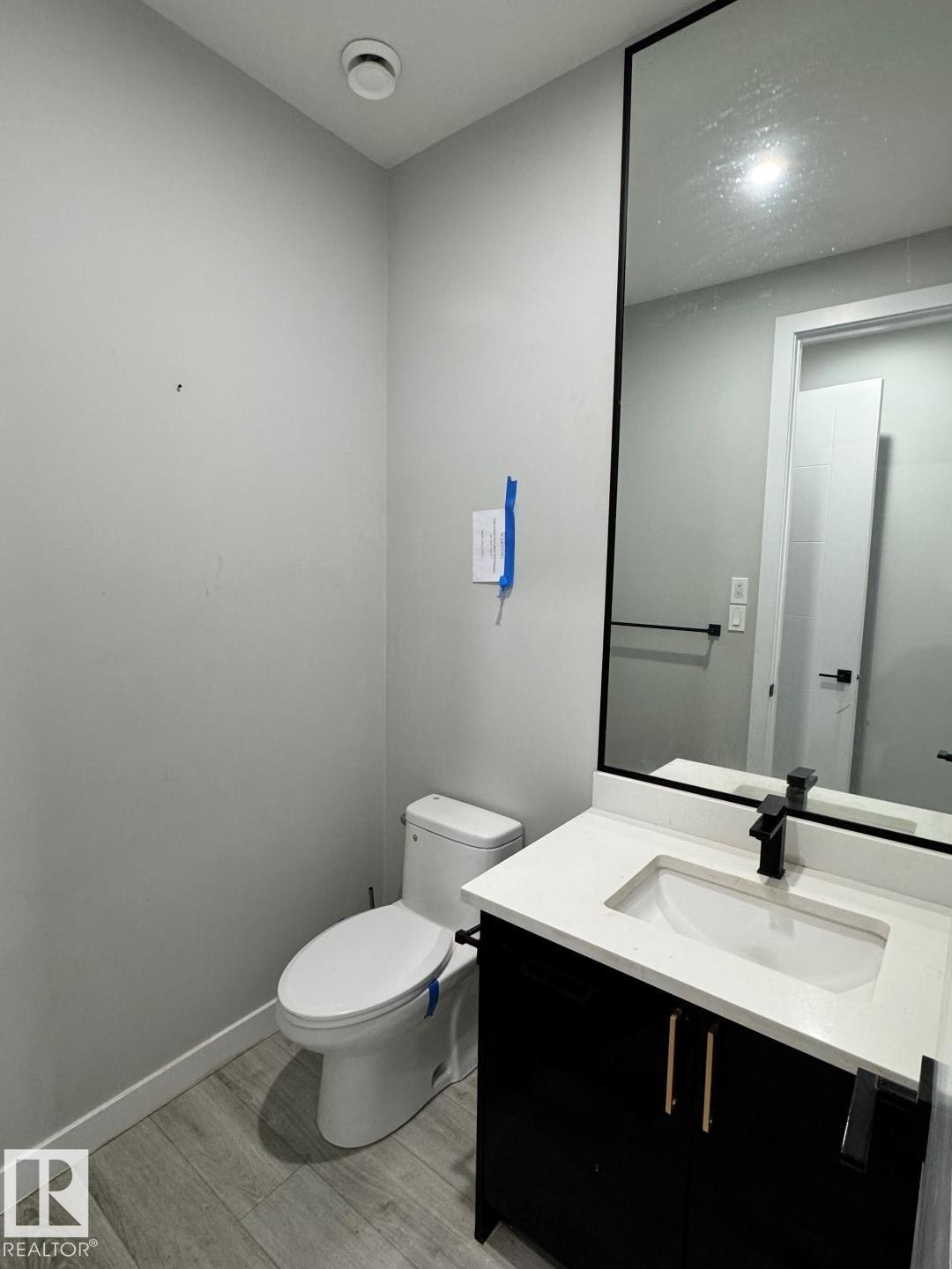17124 68 Street, Edmonton, AB - Indoor Photo Showing Bathroom