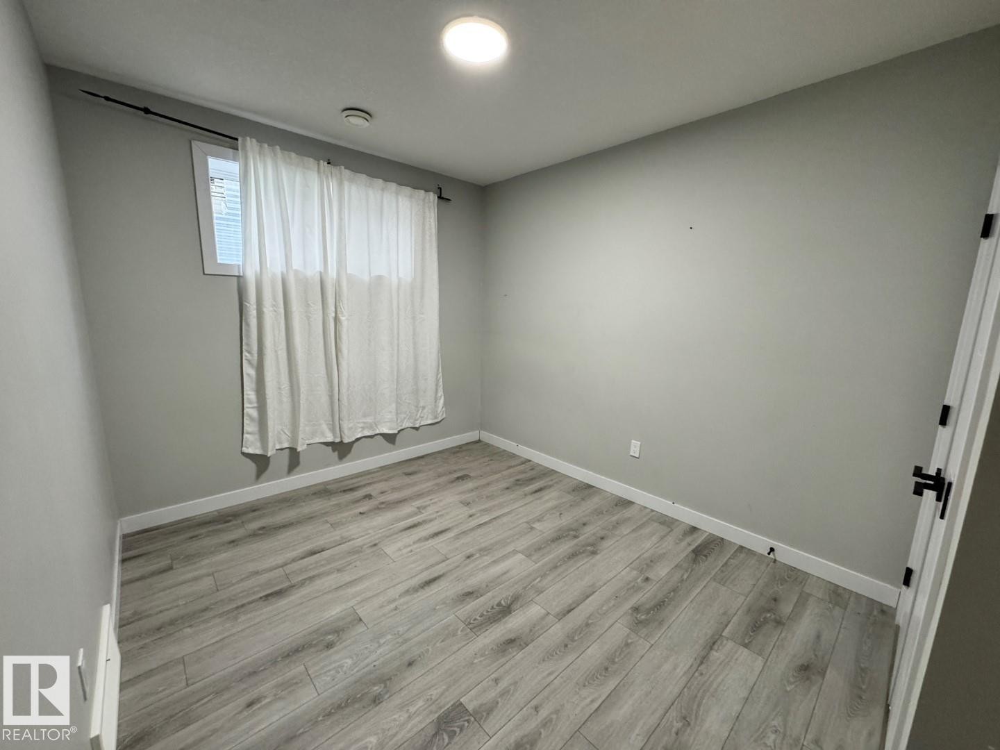 17124 68 Street, Edmonton, AB - Indoor Photo Showing Other Room