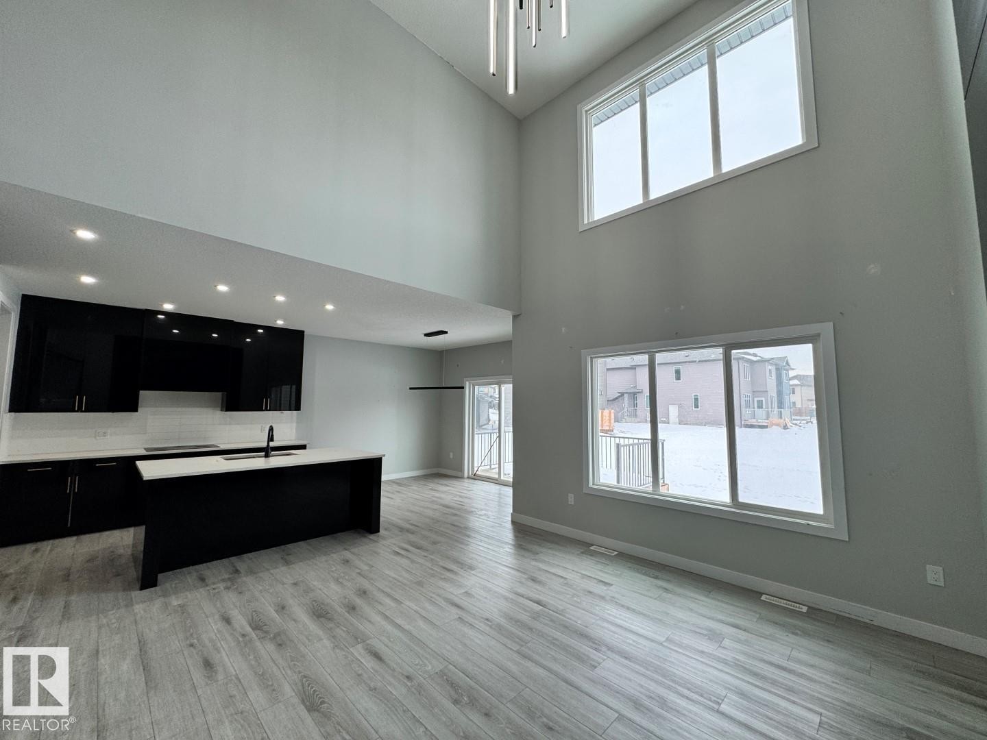 17124 68 Street, Edmonton, AB - Indoor Photo Showing Other Room