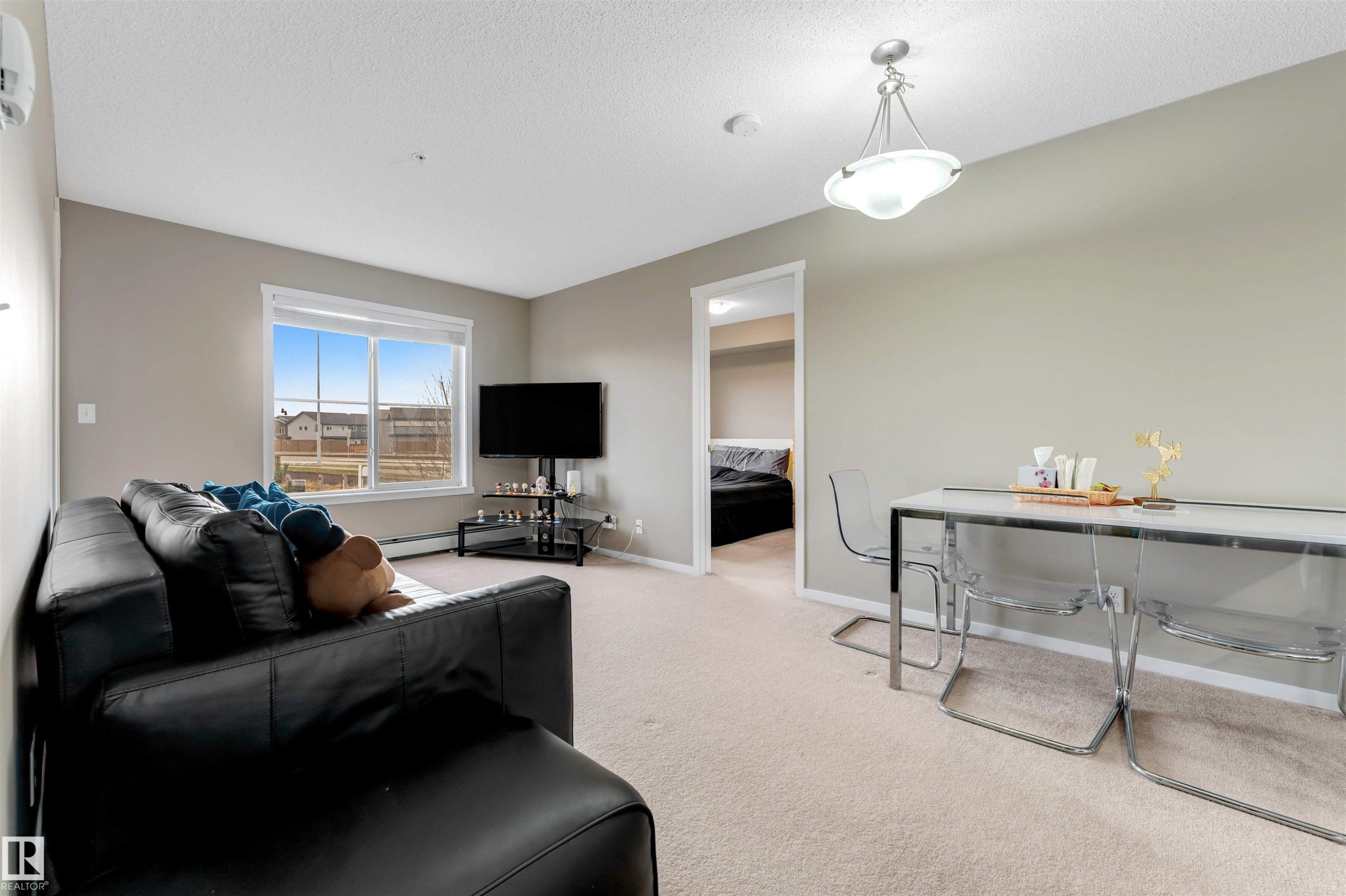 203 1510 Watt Drive, Edmonton, AB - Indoor
