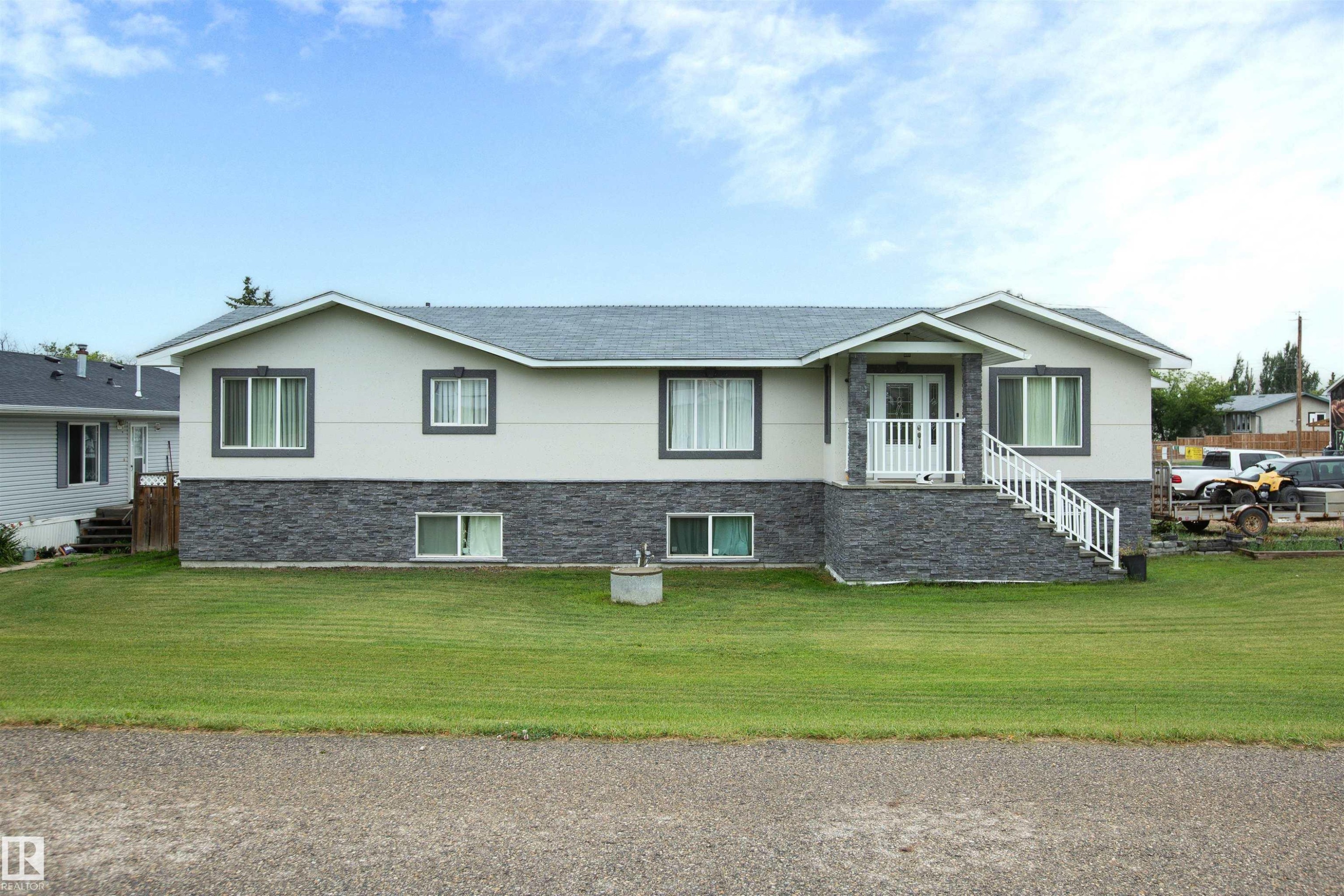 5104 - 49 Avenue, Busby, AB - Outdoor With Facade