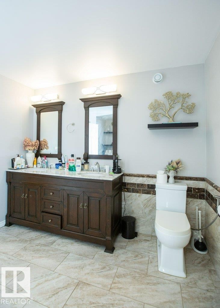 5104 - 49 Avenue, Busby, AB - Indoor Photo Showing Bathroom