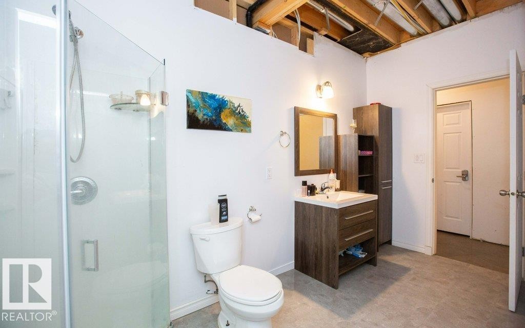 5104 - 49 Avenue, Busby, AB - Indoor Photo Showing Bathroom