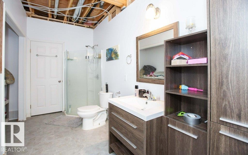 5104 - 49 Avenue, Busby, AB - Indoor Photo Showing Bathroom