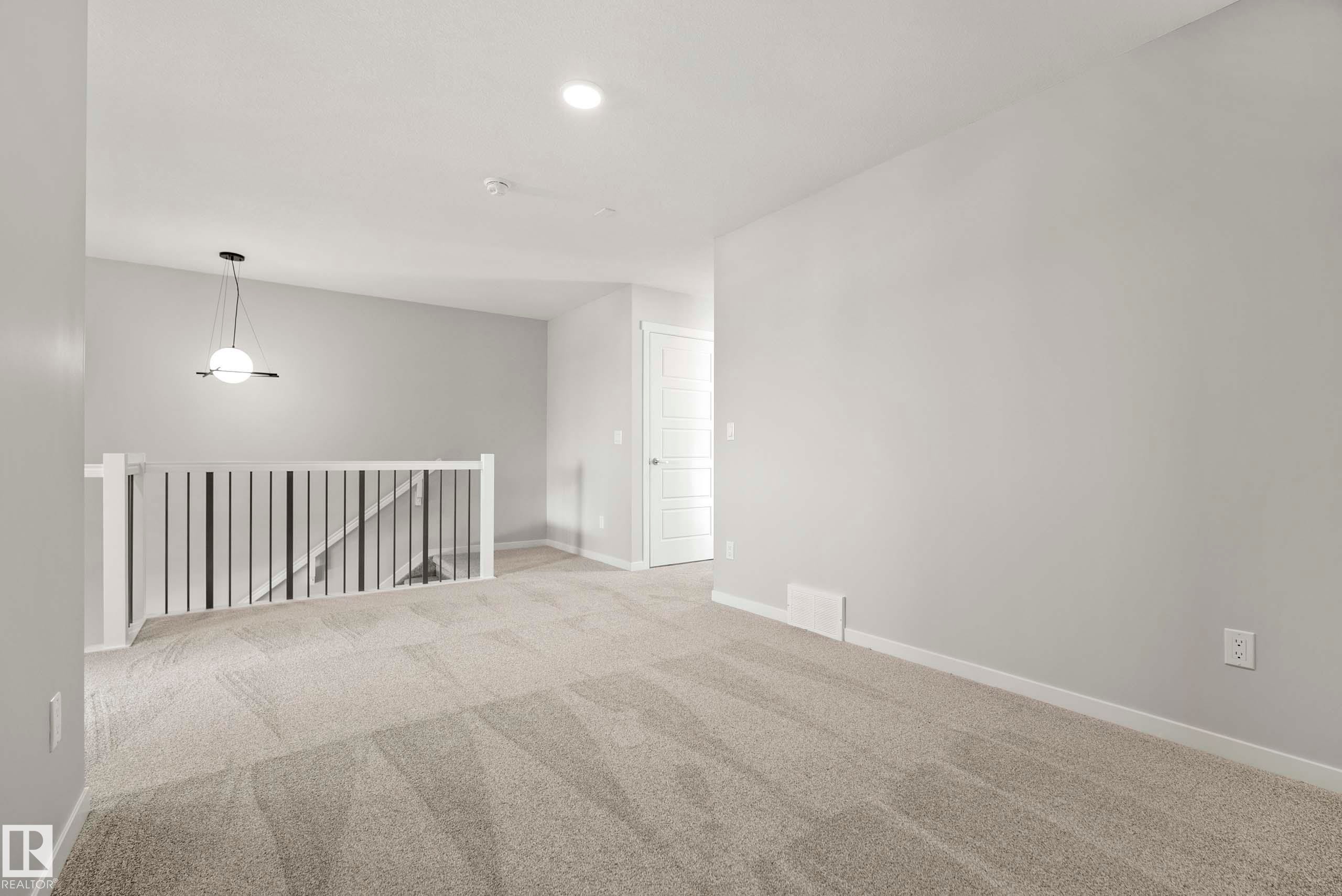 342 172 Avenue, Edmonton, AB - Indoor Photo Showing Other Room