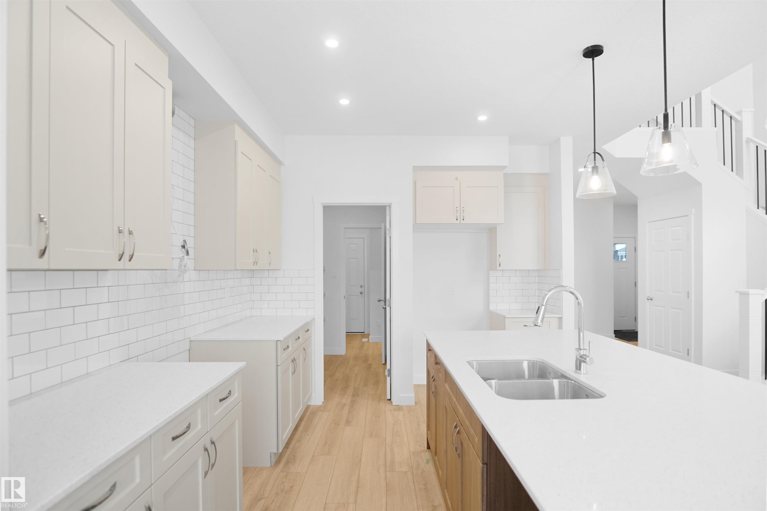 1323 11 Avenue, Edmonton, AB - Indoor Photo Showing Kitchen With Double Sink With Upgraded Kitchen