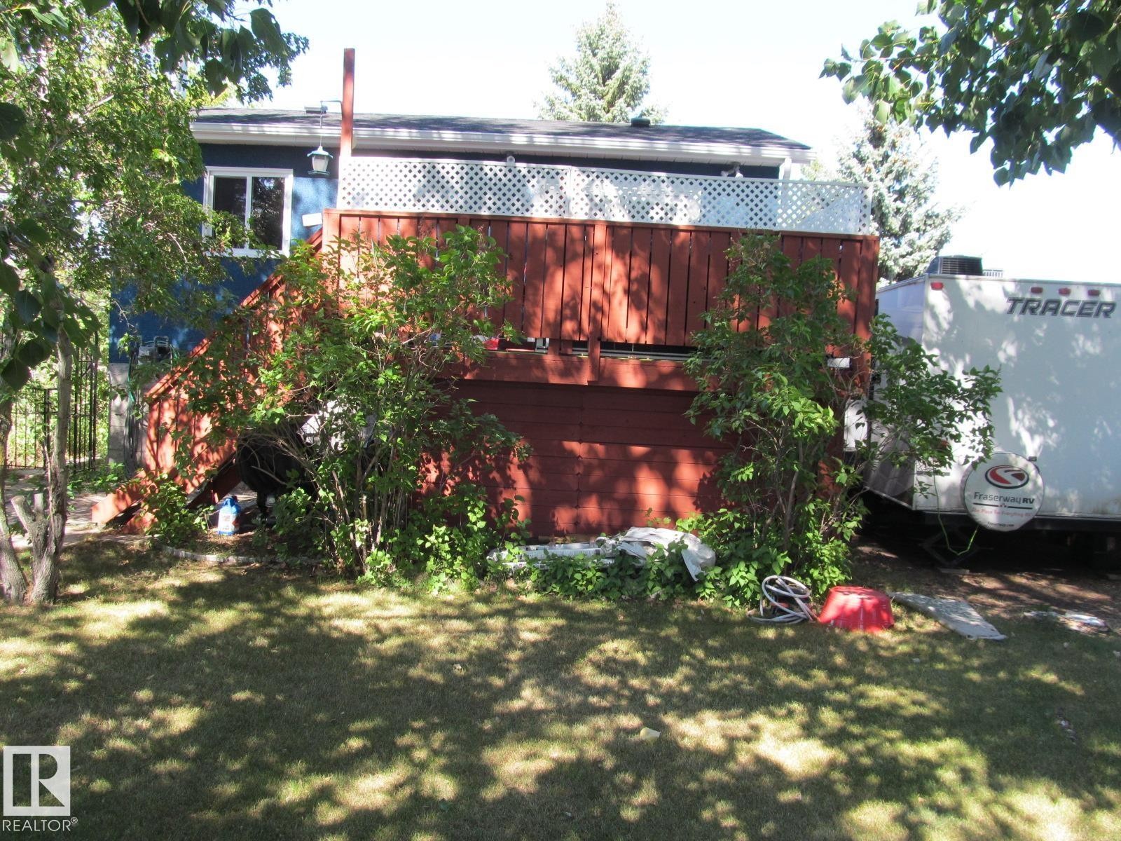 View of yard - 4823 10 Avenue, Edmonton, AB - Outdoor