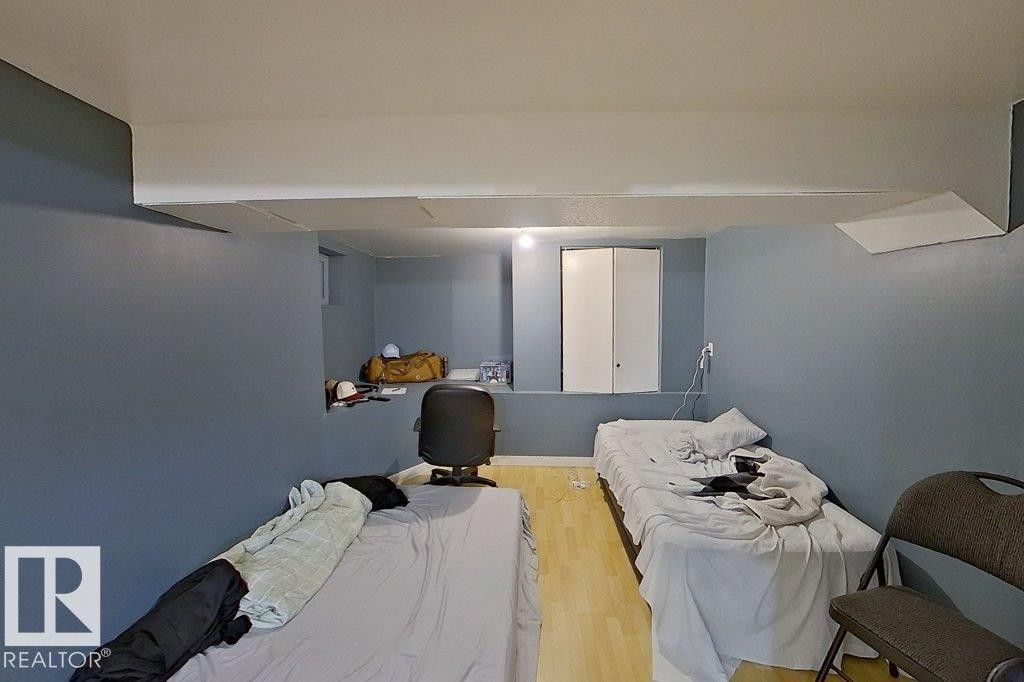 10722 106 Street, Edmonton, AB - Indoor Photo Showing Bedroom