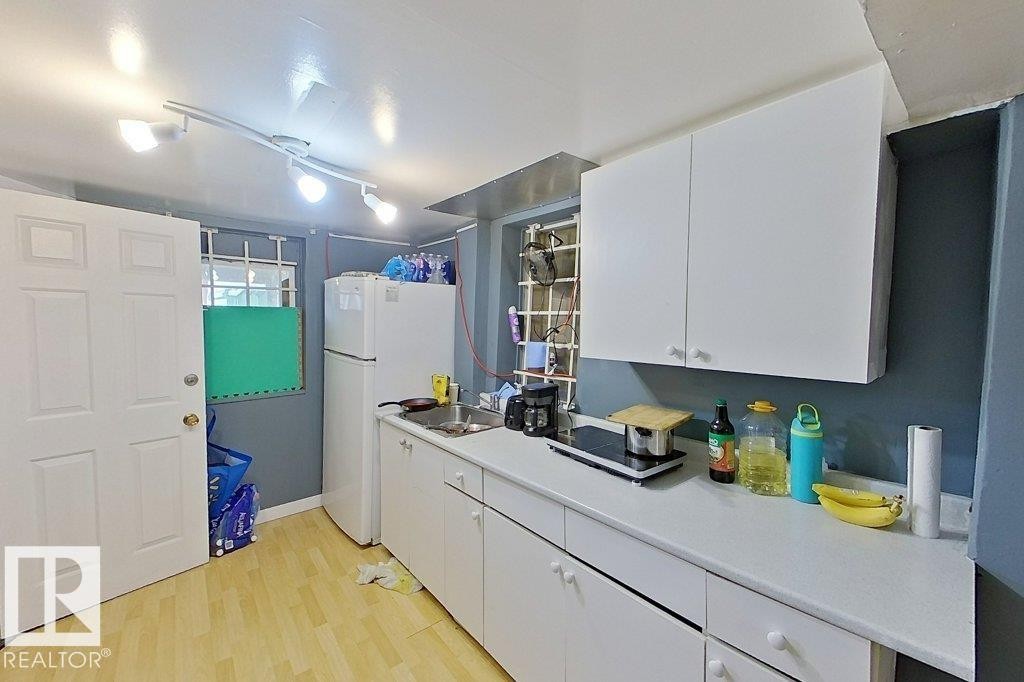 10722 106 Street, Edmonton, AB - Indoor