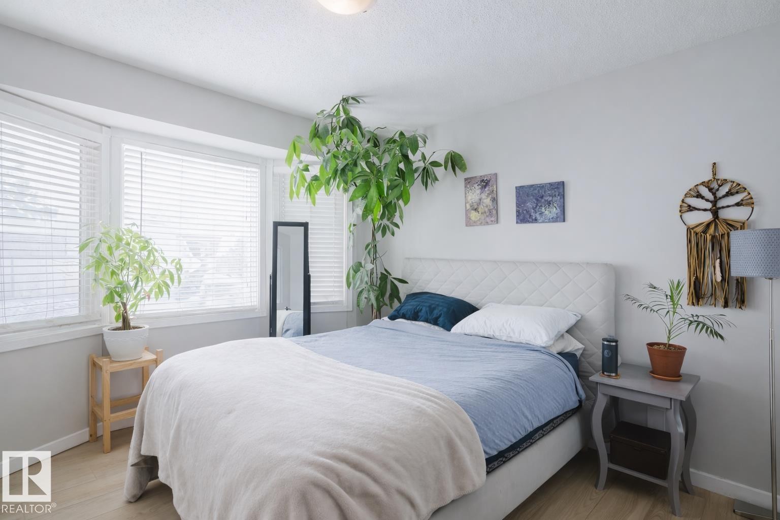 11611 145 Avenue, Edmonton, AB - Indoor Photo Showing Bedroom