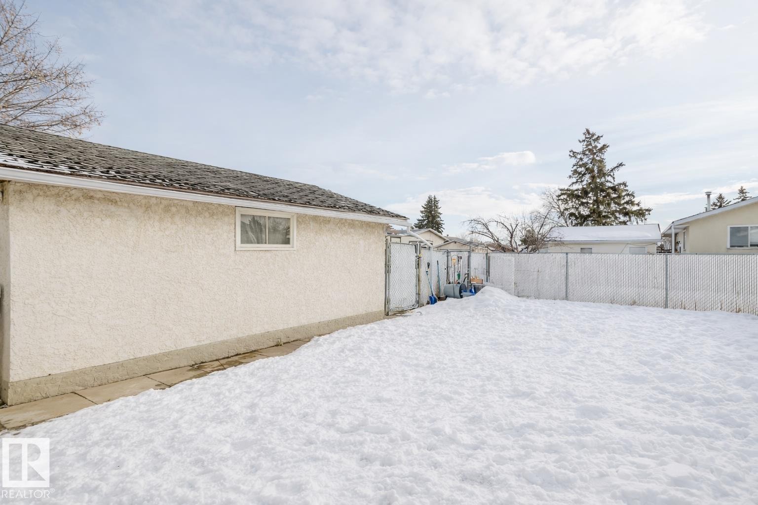 11611 145 Avenue, Edmonton, AB - Outdoor